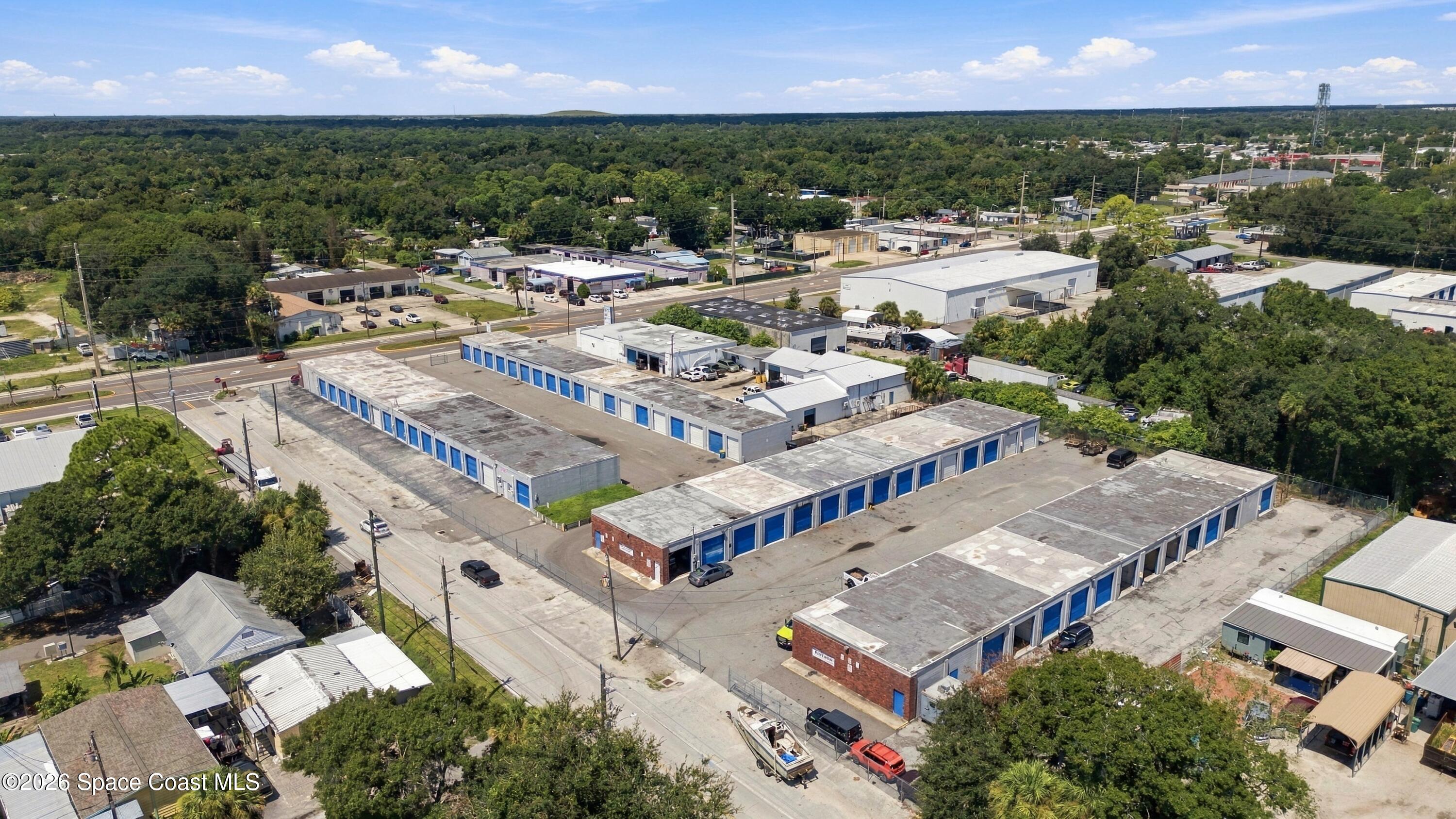 310, 300 Clearlake Road