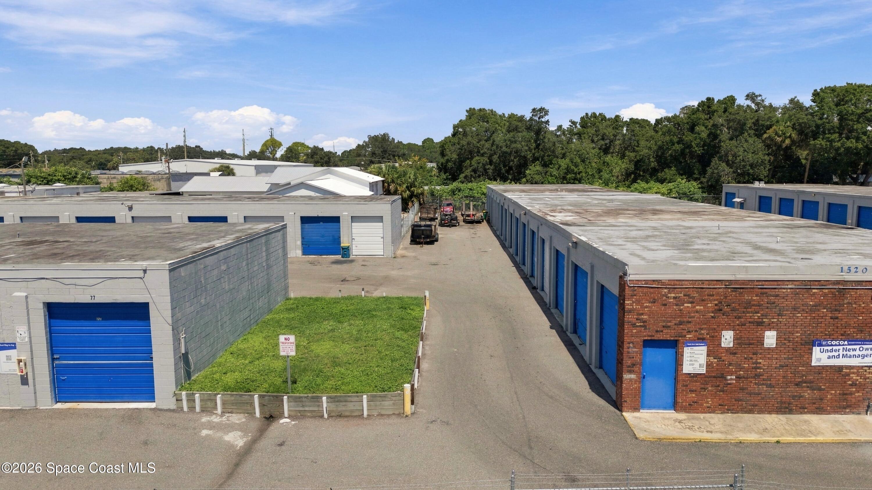310, 300 Clearlake Road