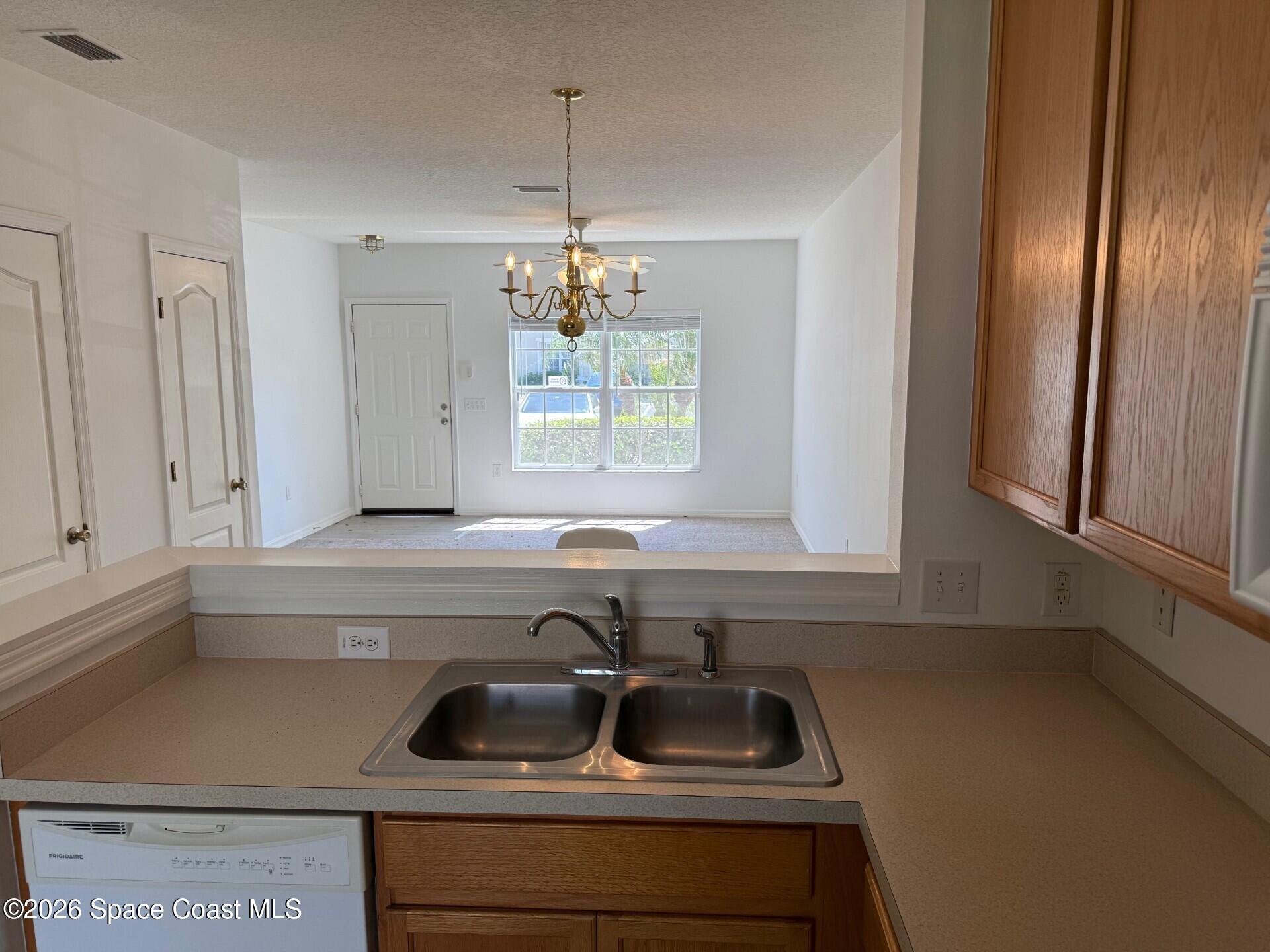 1322 Hampton Park Lane