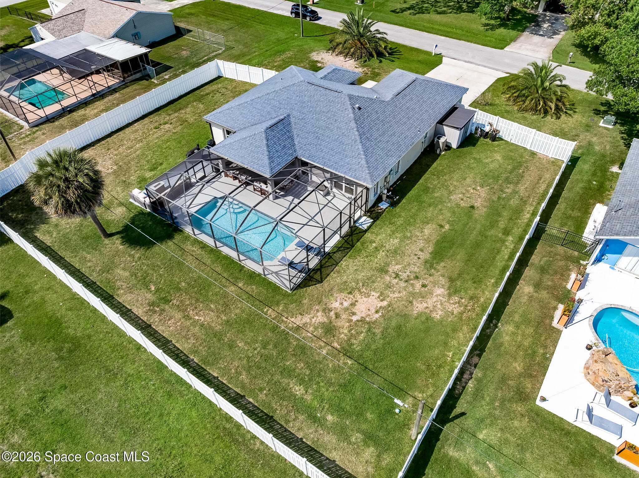 210 Pelican Drive NE