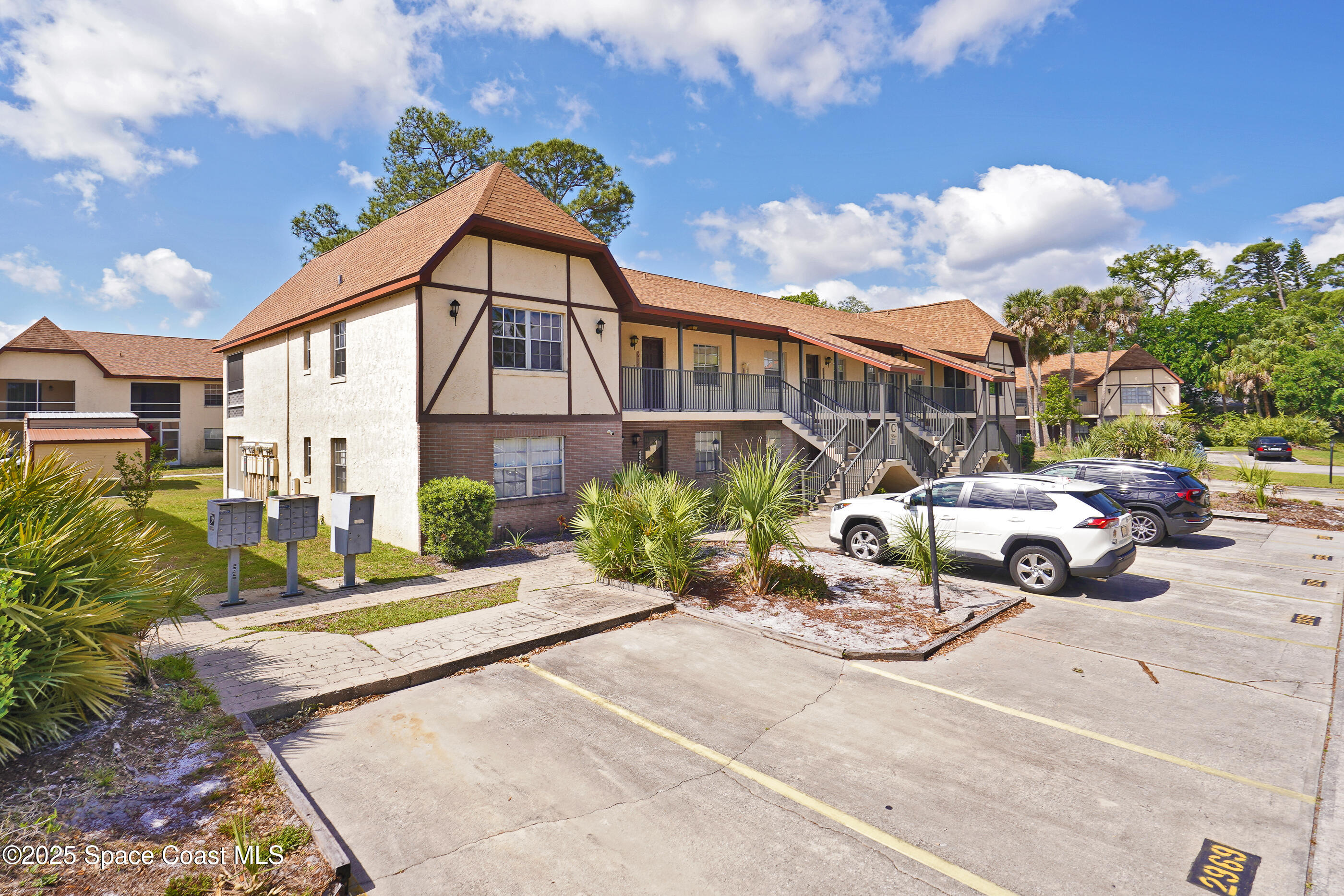 2969 Sir Hamilton Circle 6