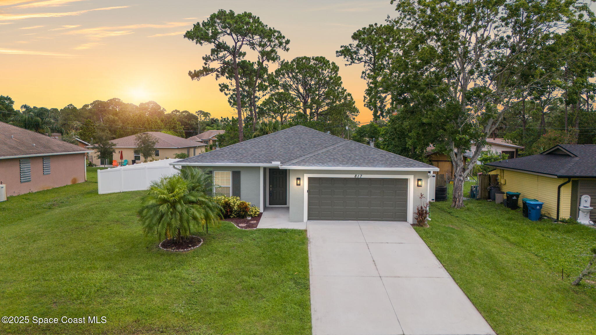 817 Carnival Road SE