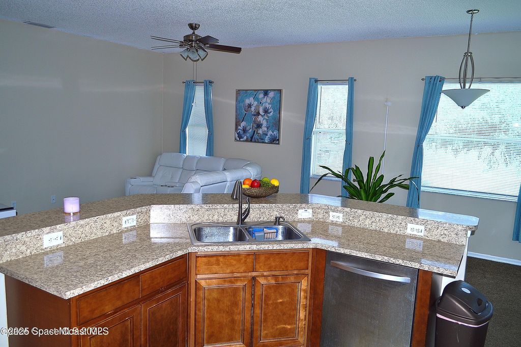Photo of 507 Haleybury Street SW, Palm Bay, FL 32908 (MLS # 1057116)