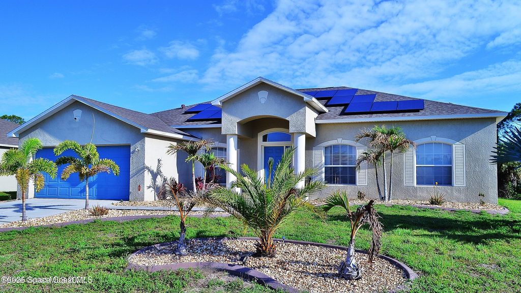 Photo of 507 Haleybury Street SW, Palm Bay, FL 32908 (MLS # 1057116)