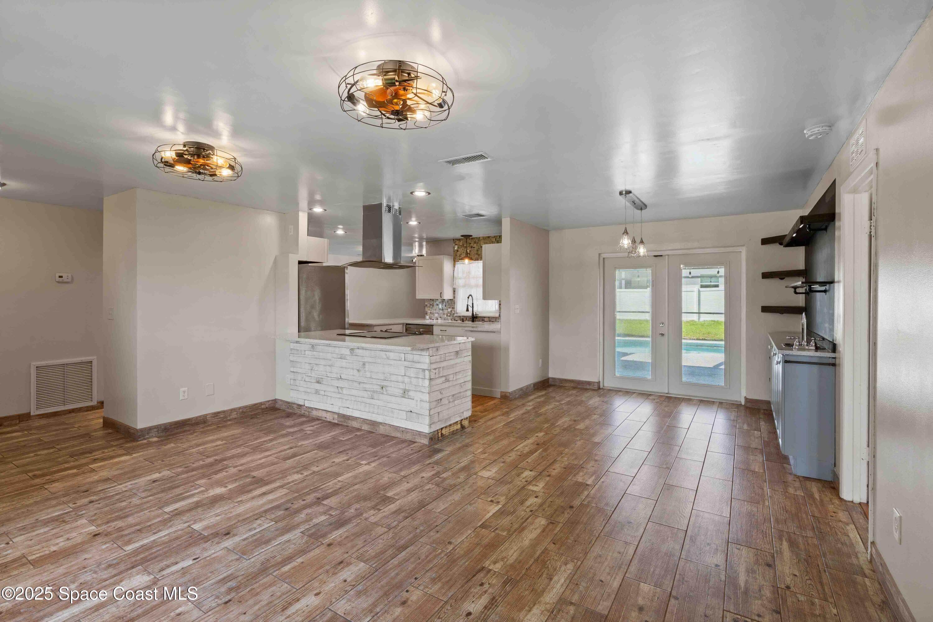 1641 Paragon Road SE