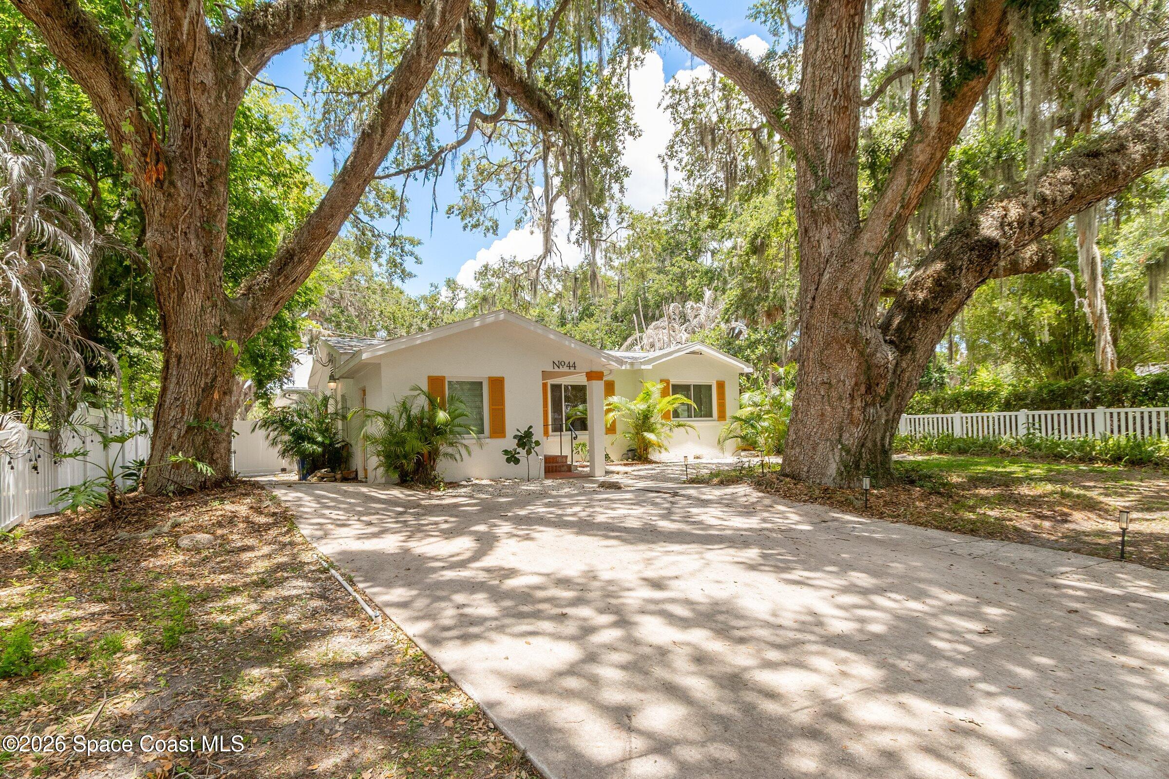44 Littlejohn Lane