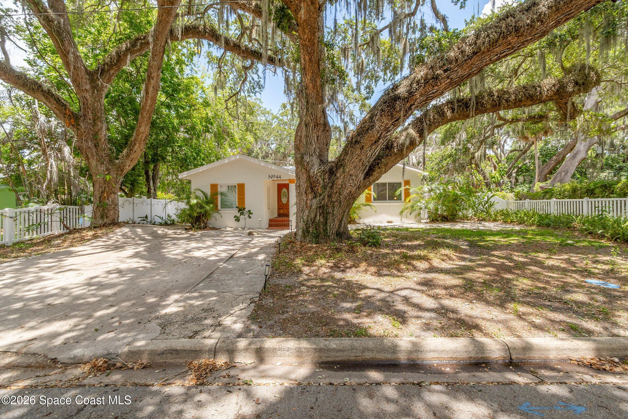 44 Littlejohn Lane