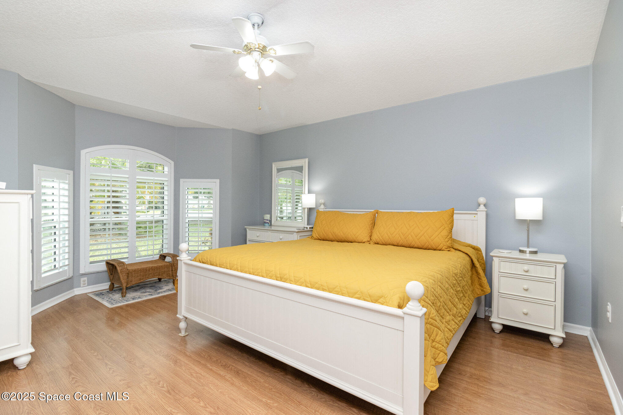 360 Island Oaks Place