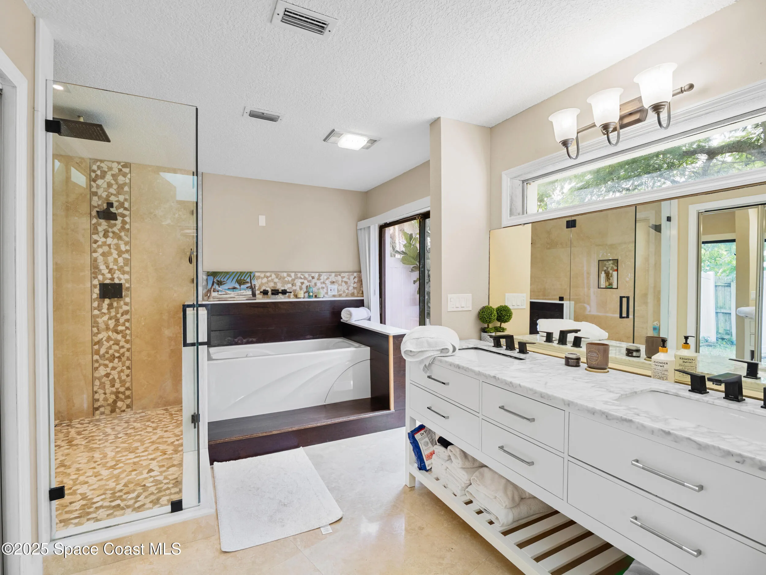 Merritt Island, Florida 32952, United States, 5 Bedrooms Bedrooms, ,4 BathroomsBathrooms,Residential,Active,242338