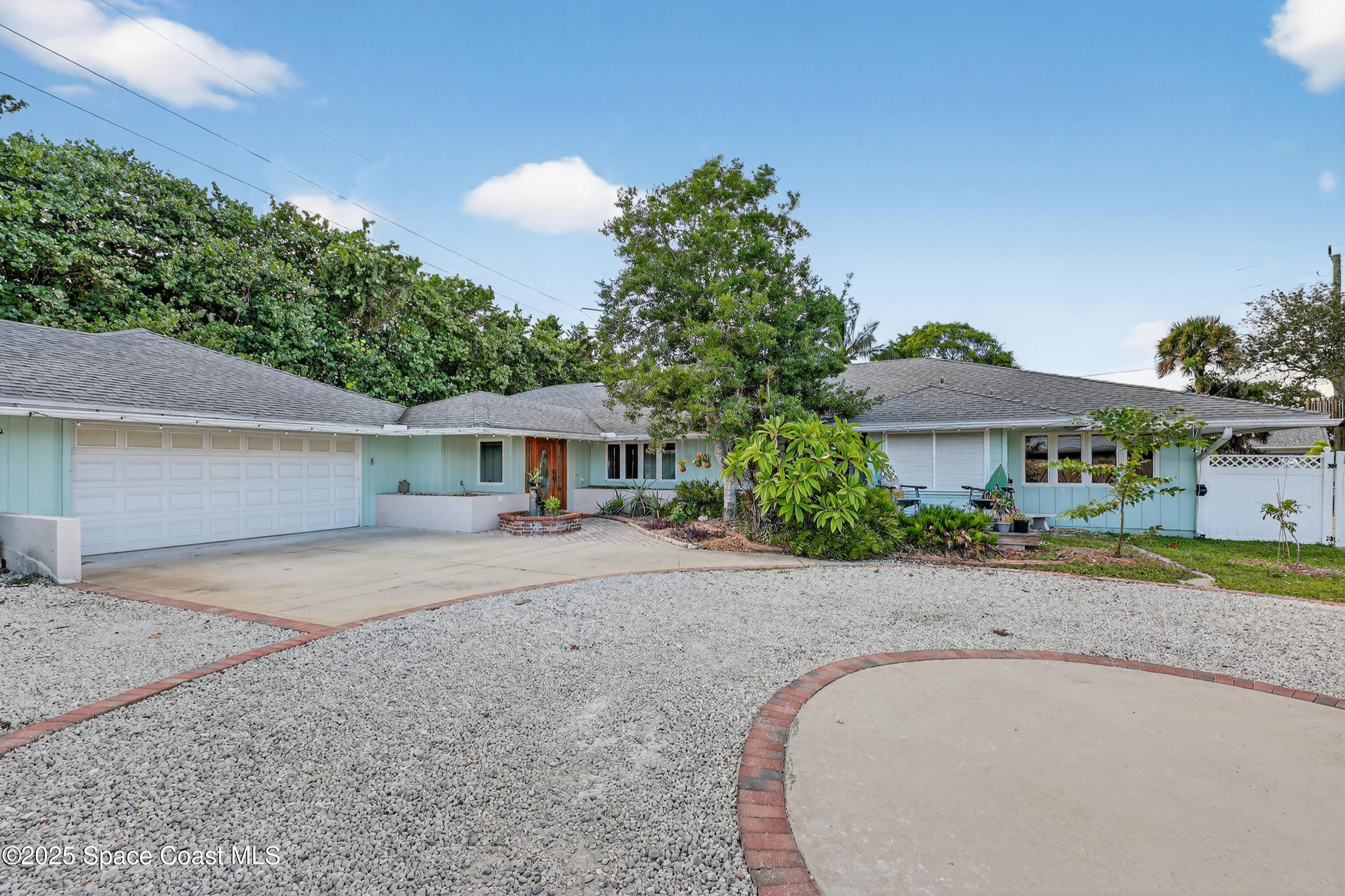 298 Coral Way W