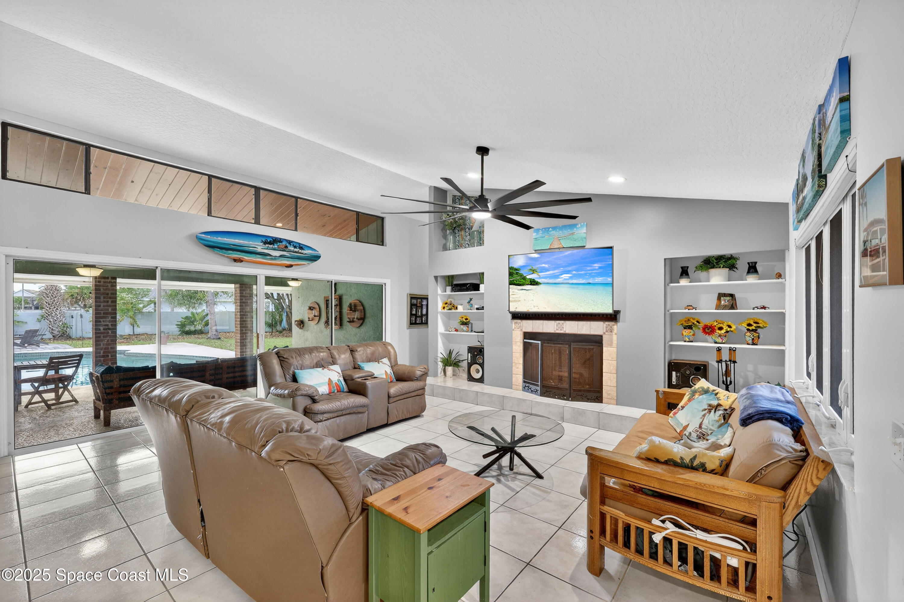 298 Coral Way W