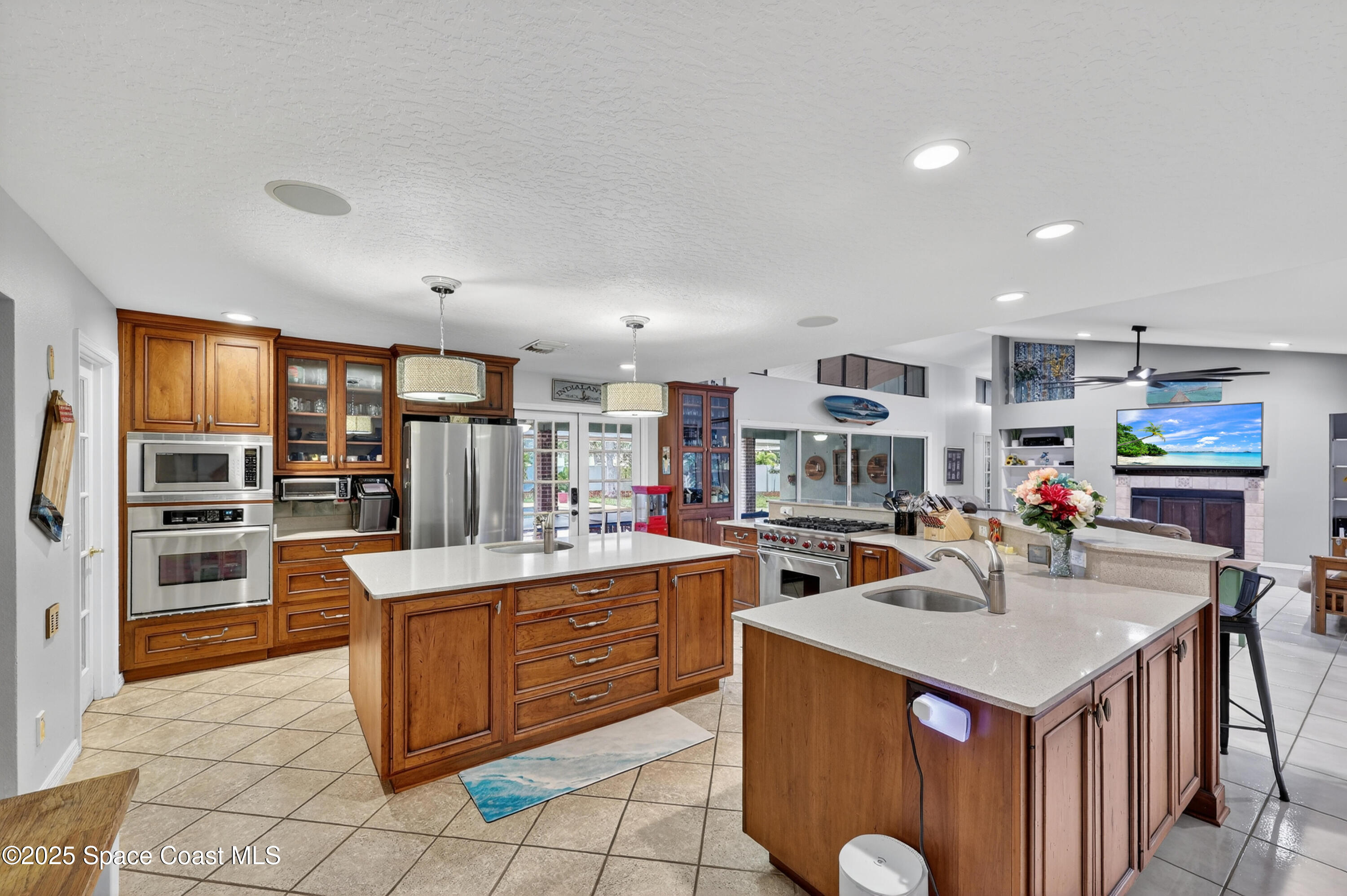 298 Coral Way W