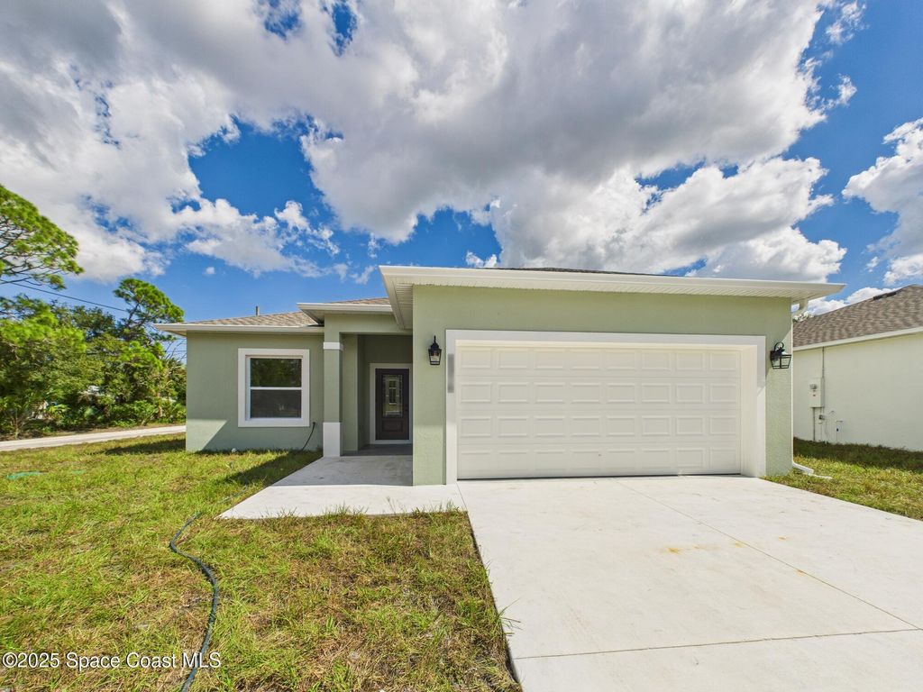 Photo of 8976 103rd Avenue, Vero Beach, FL 32967 (MLS # 1060308)