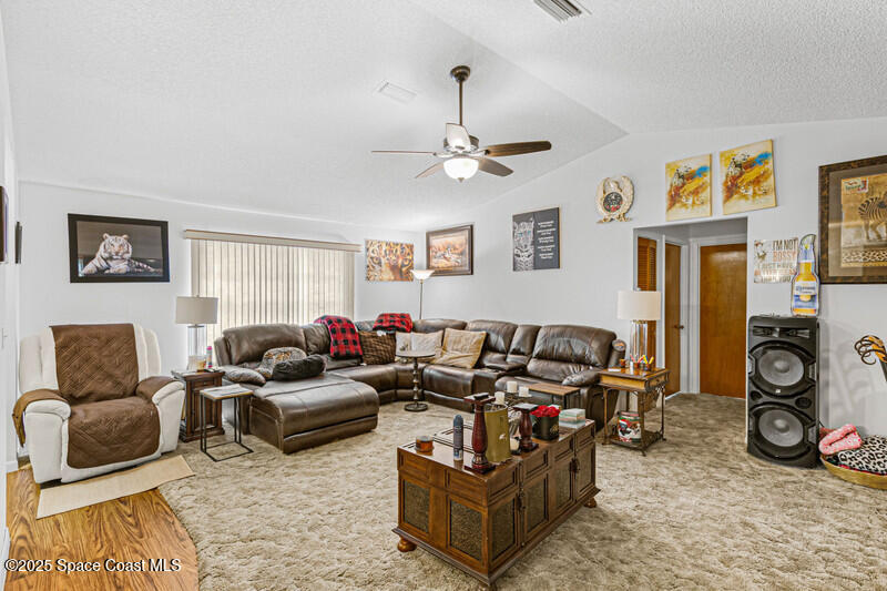 618 Americana Boulevard NE