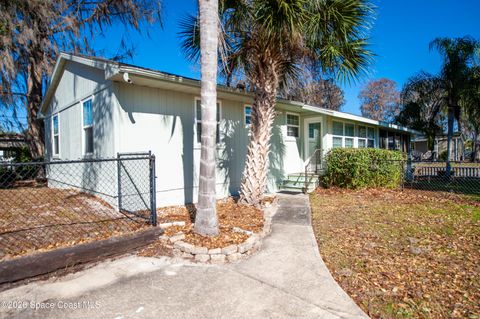 Photo of 56304 Acorn Road, Astor, FL 32102 (MLS # 1069173)