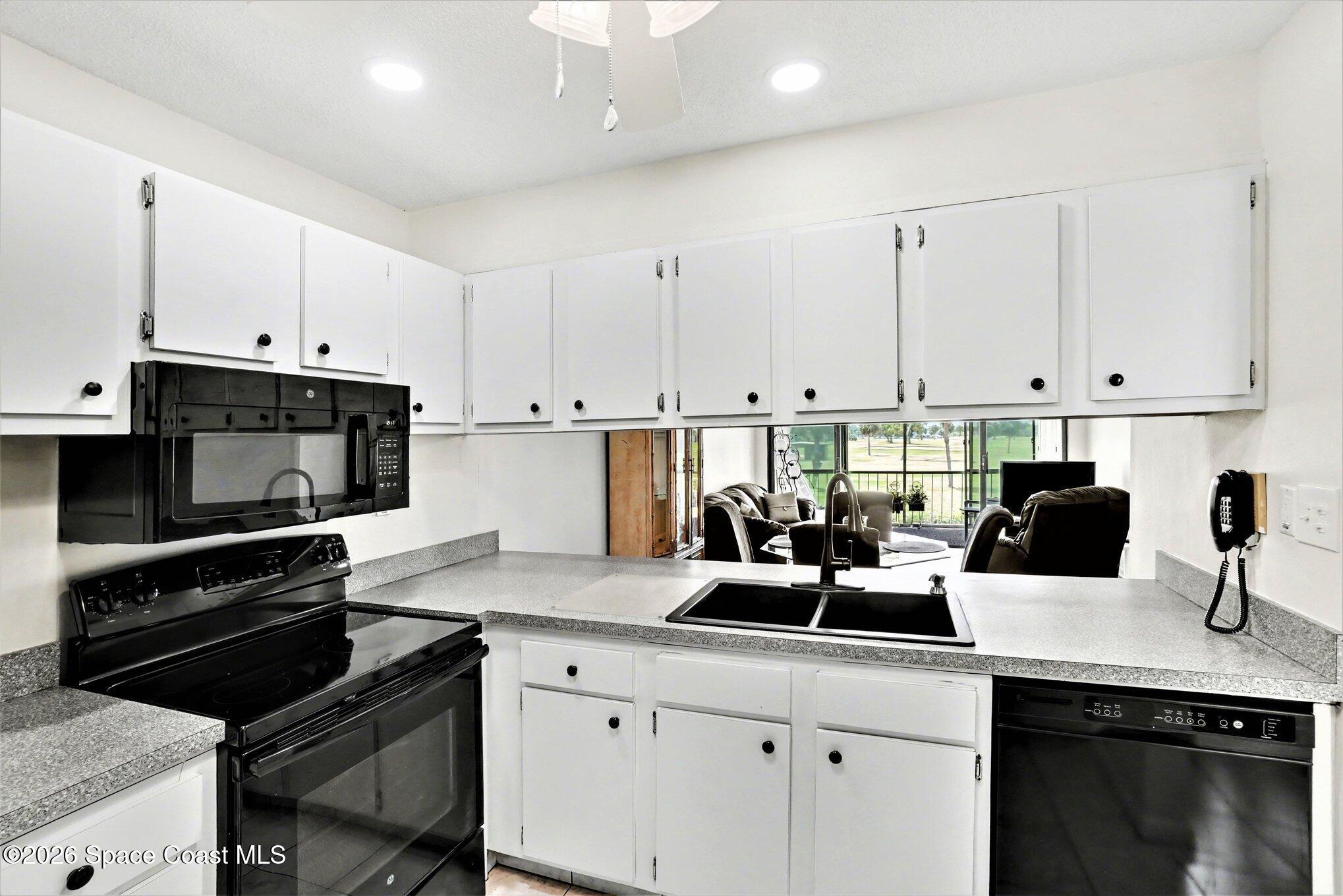 2727 N Wickham Road 202-11