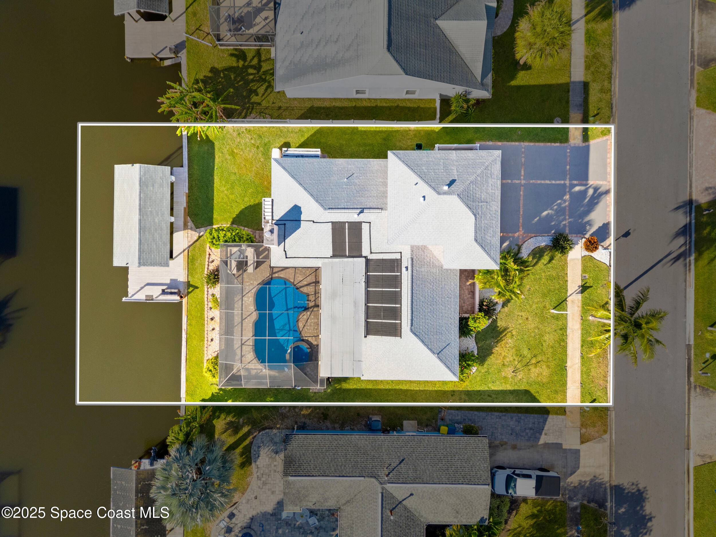 1525 W Riviera Drive