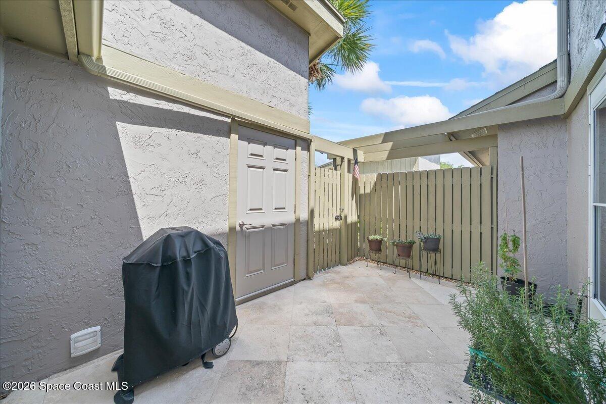 1412 Club Gardens Drive NE