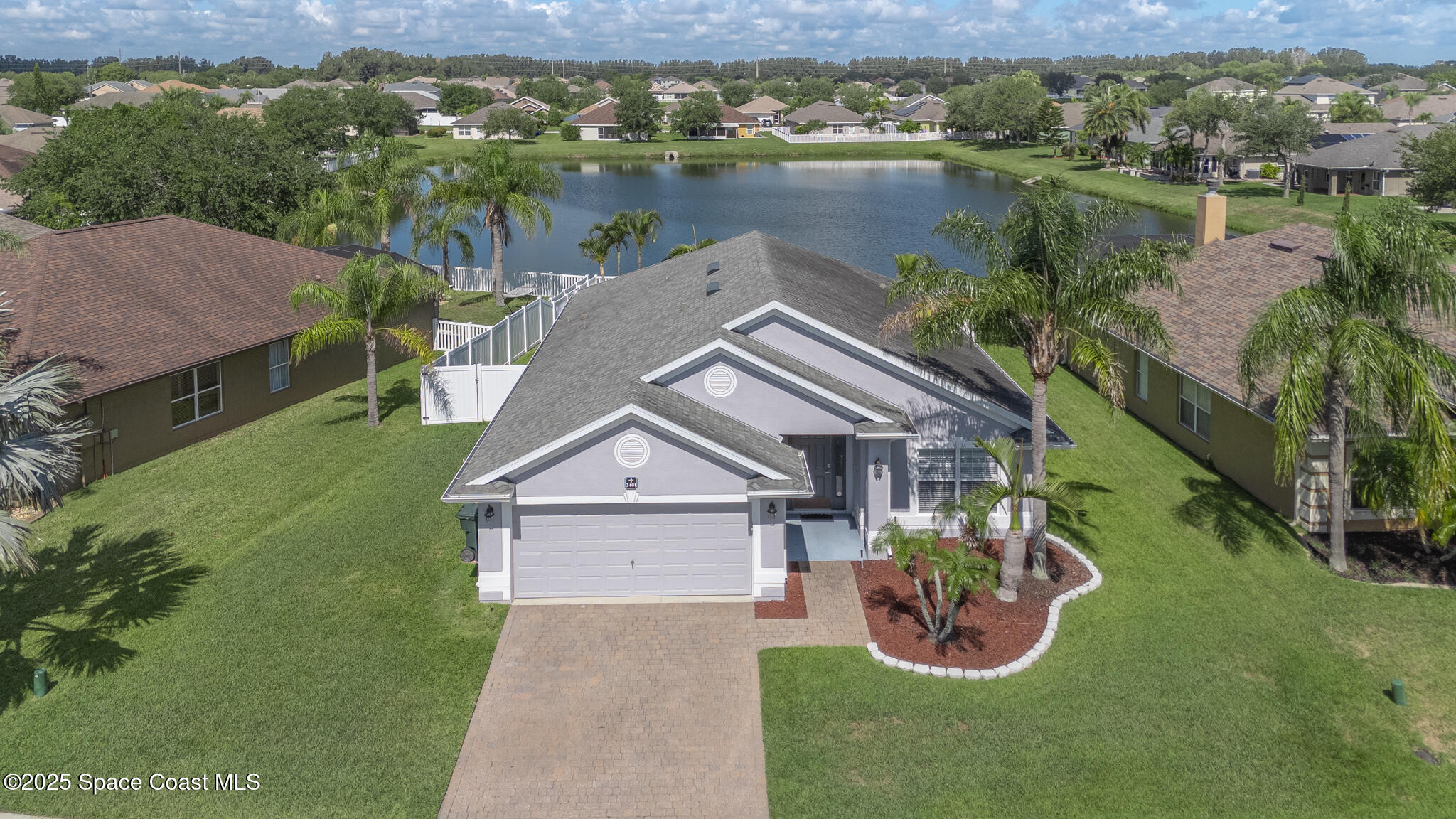 2401 Bridgeport Circle