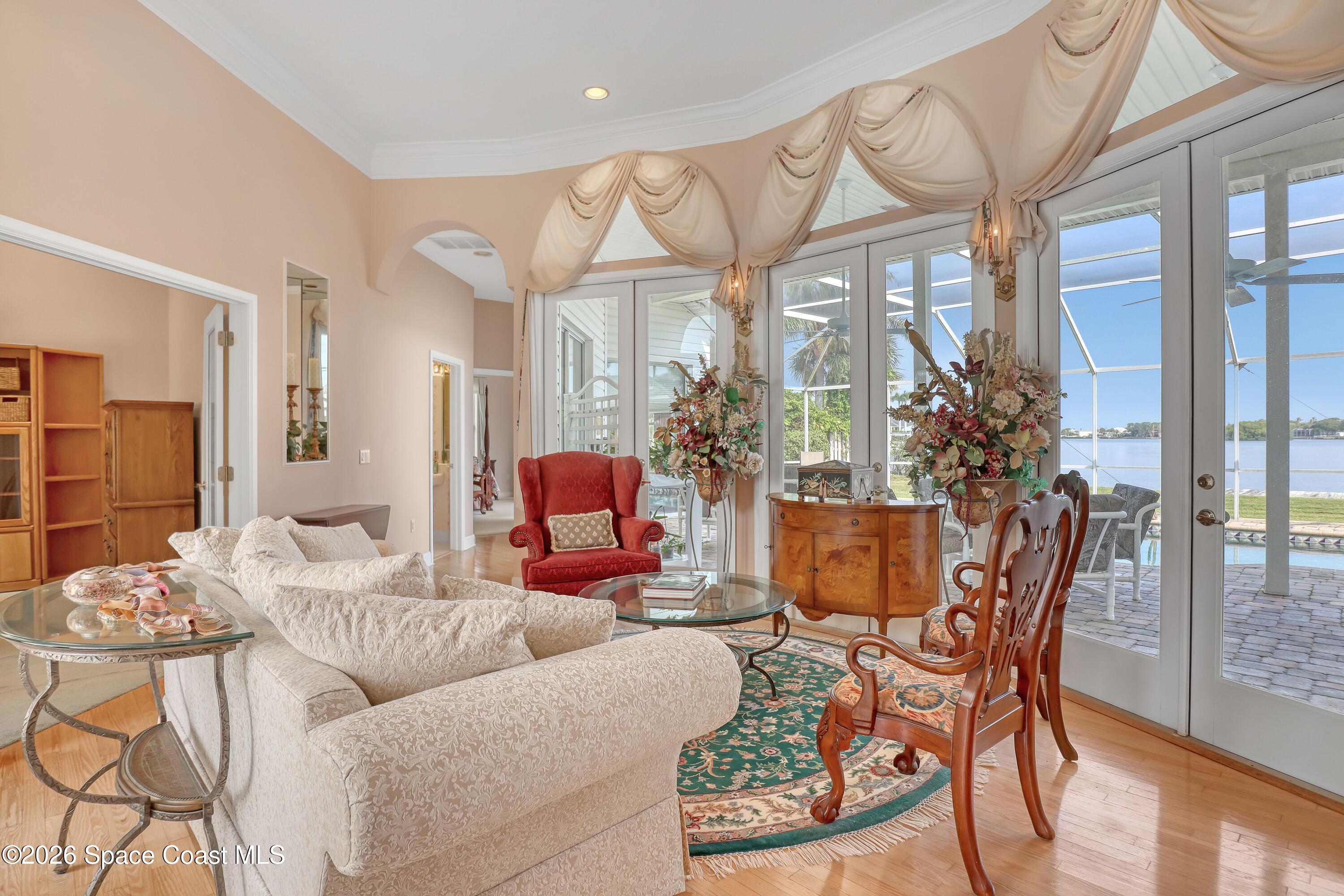 1530 Bay Shore Drive