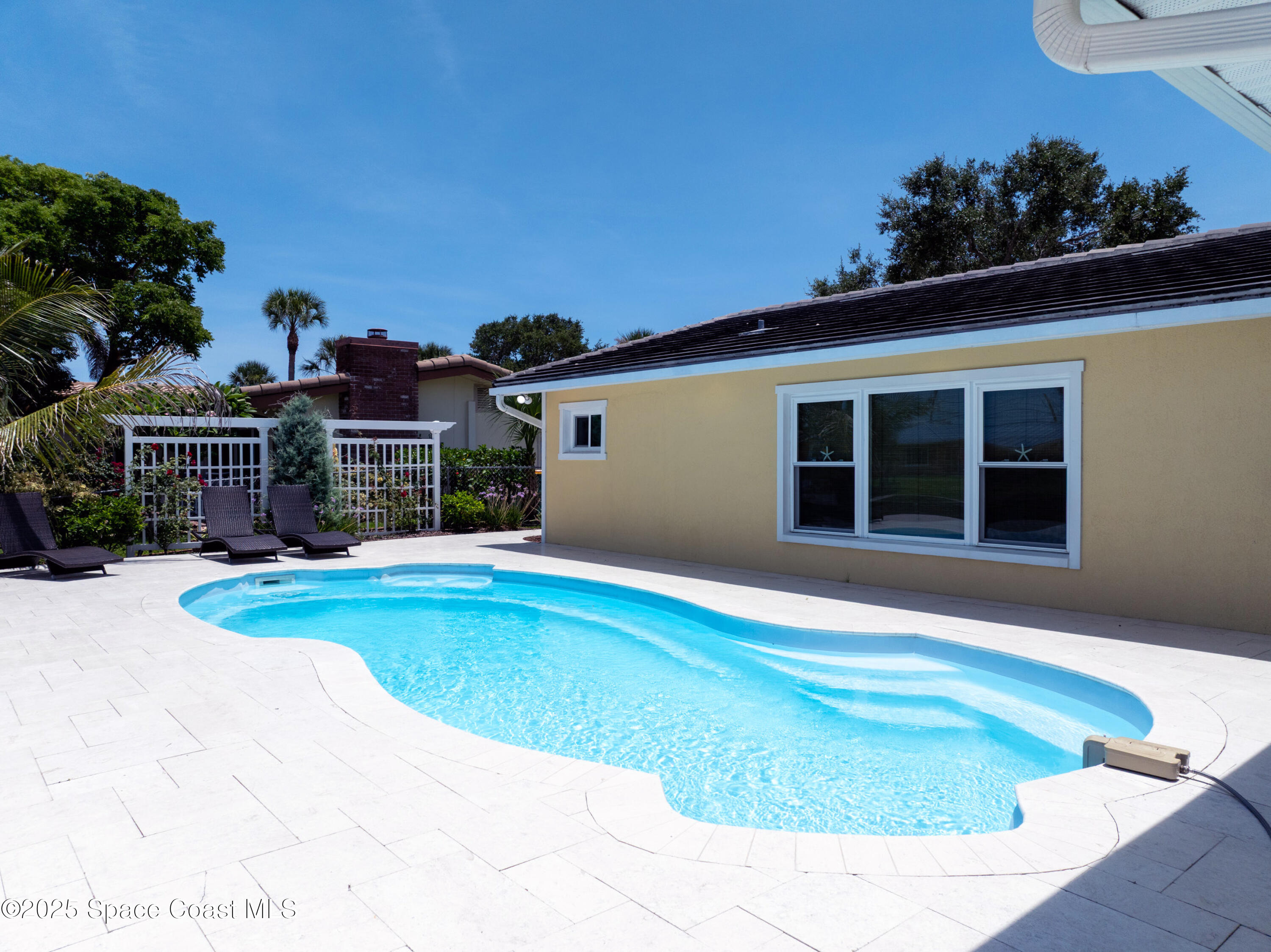 211 Jamaica Drive
