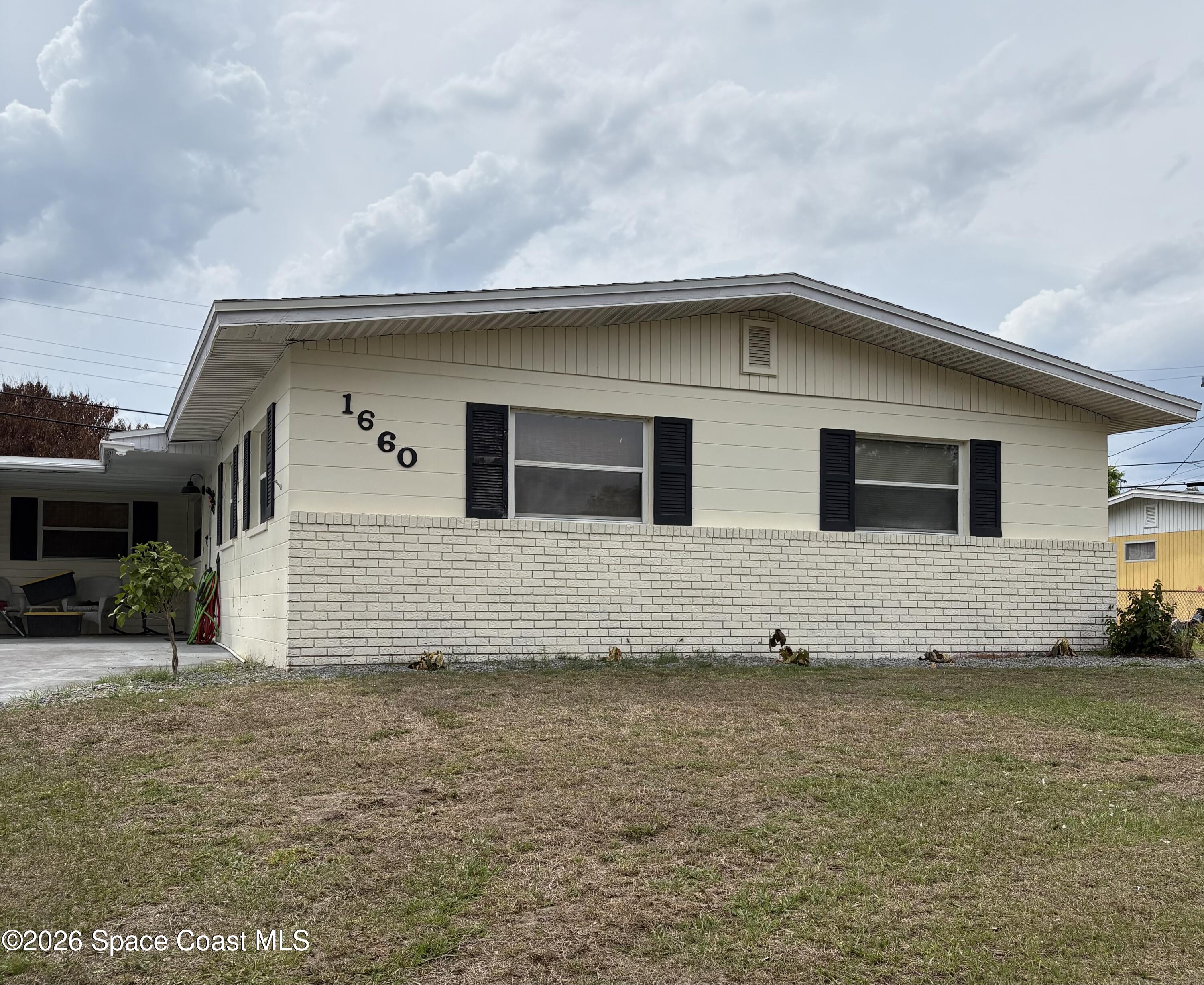 1660 Country Lane