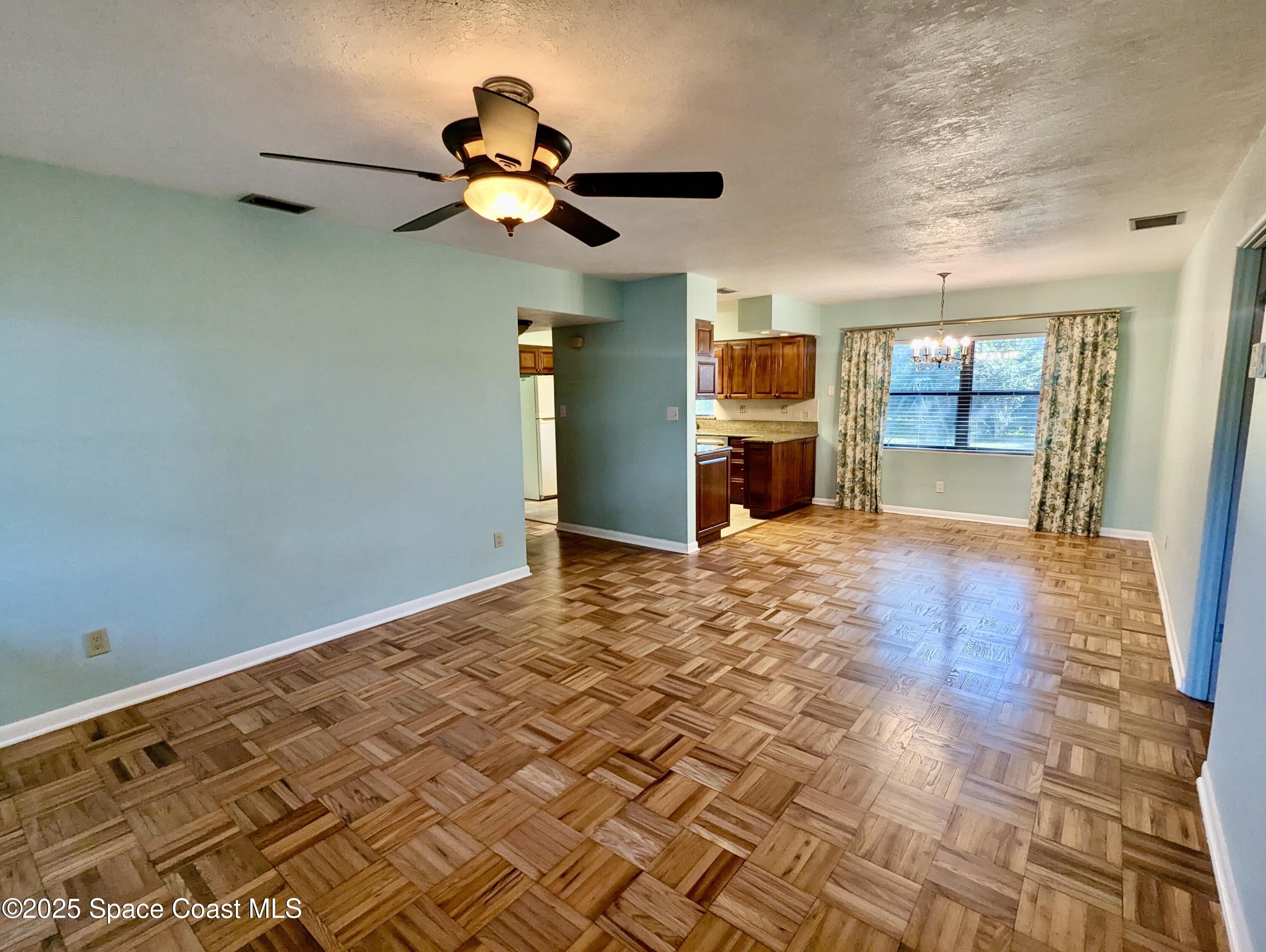 2602 E Pershing Avenue