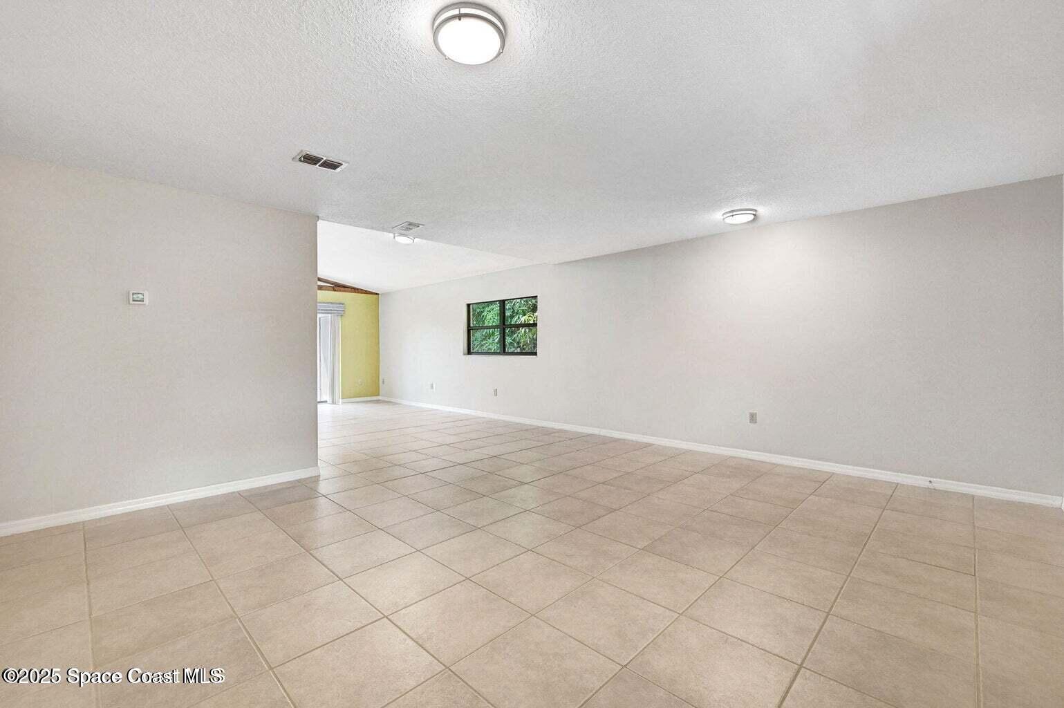 1600 Woodland Drive 4206