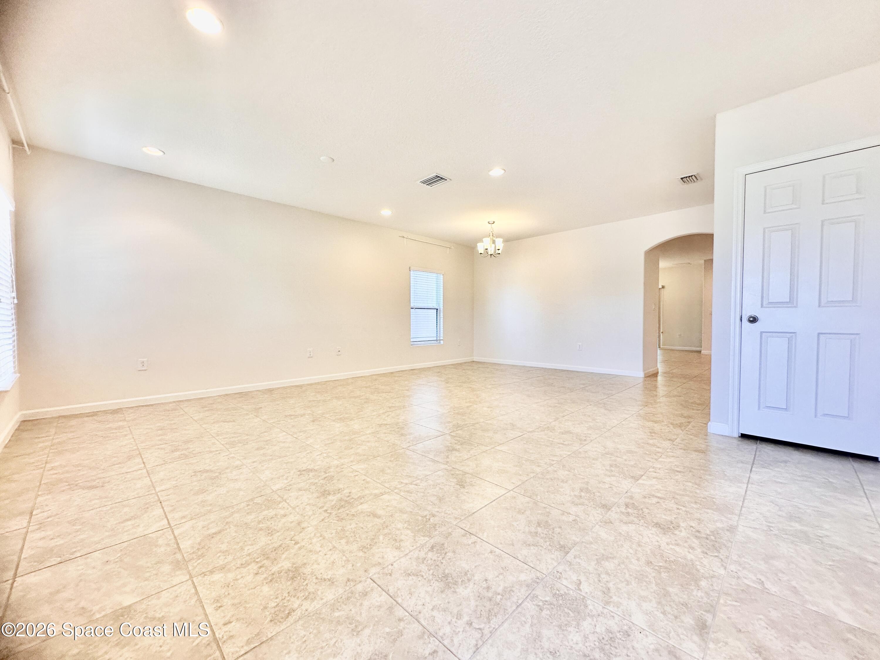 1385 Fuji Drive