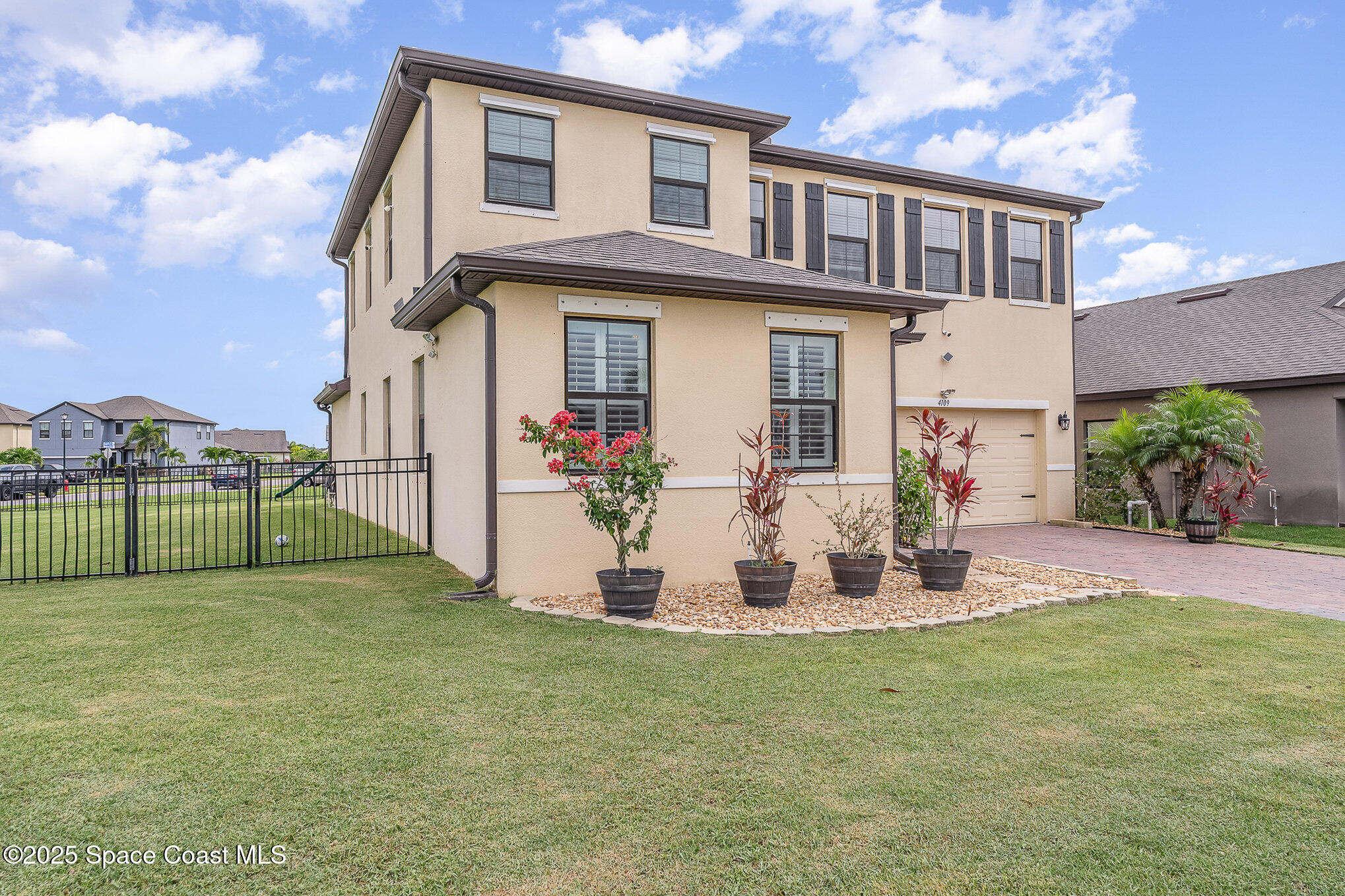 4109 Alligator Flag Circle