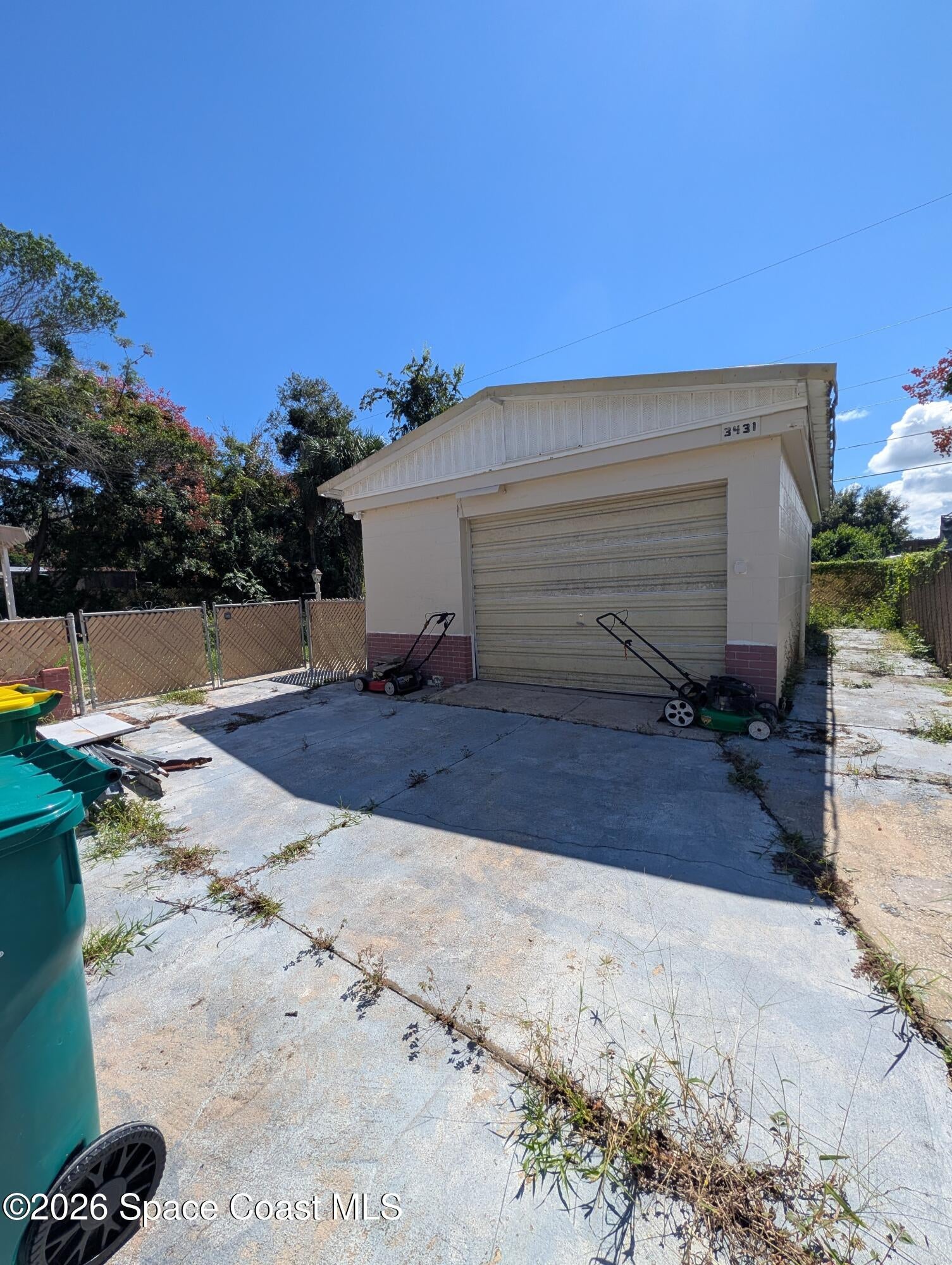 3431 Populatic Street