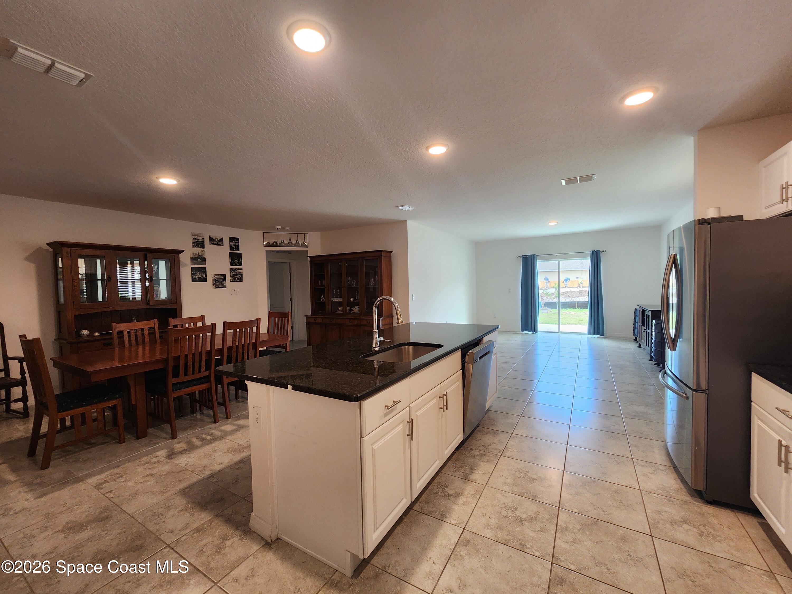 261 Wisteria Avenue NW