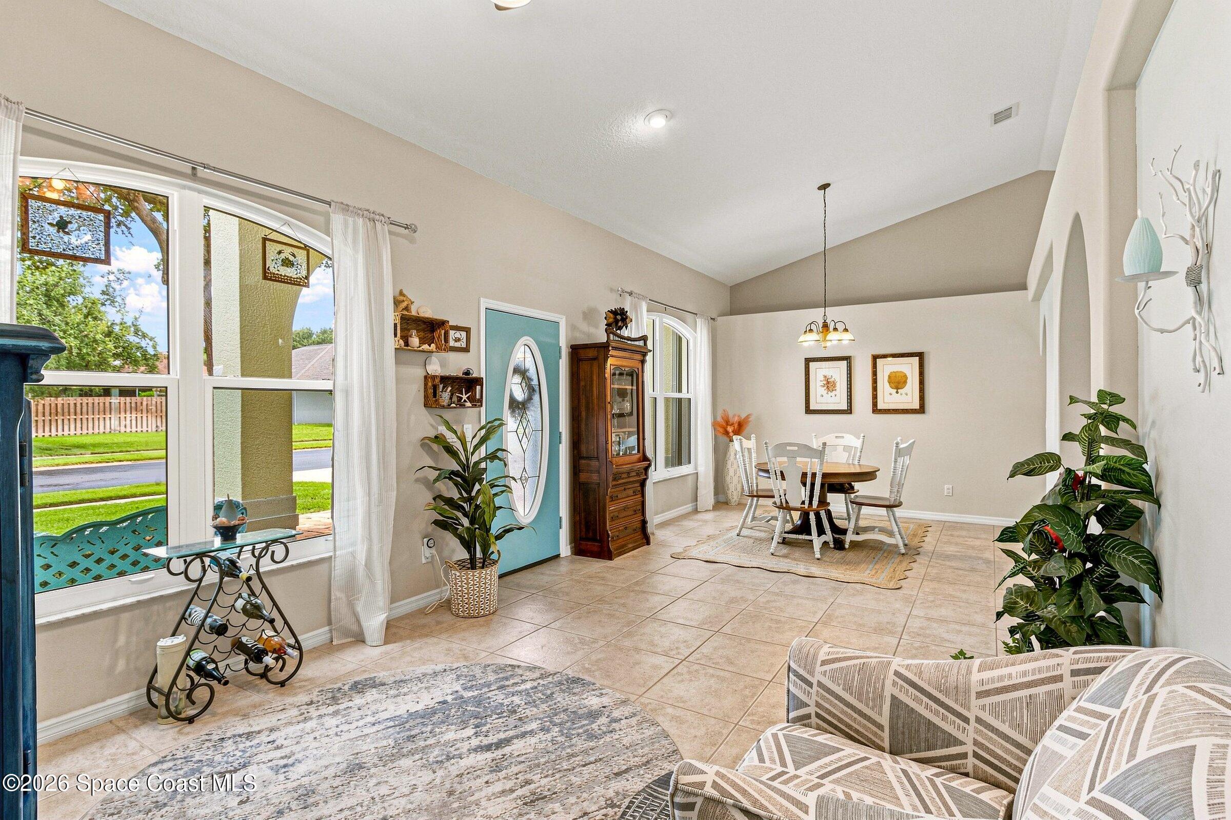 1933 Woodfield Circle