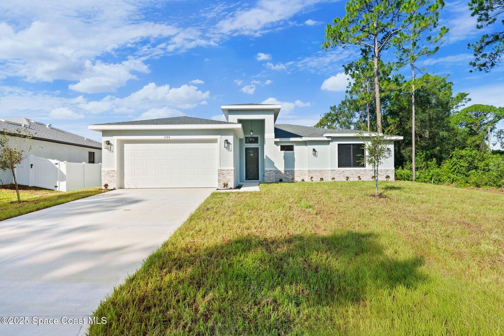 Photo of 1724 Tharp Road SE, Palm Bay, FL 32909 (MLS # 1058722)
