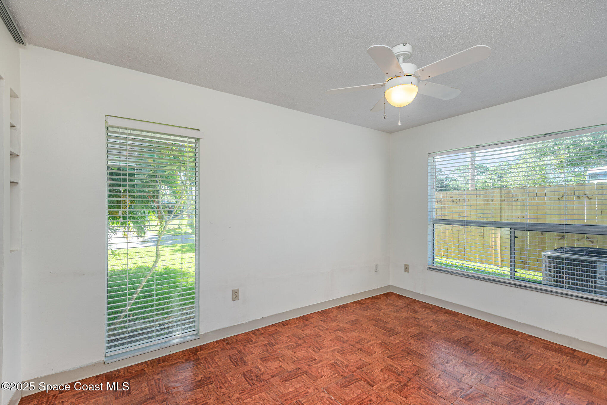 261 Edgewater Avenue SE