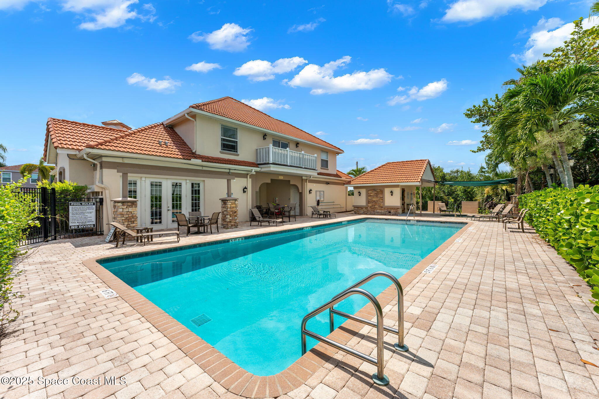 1810 Noel Place 107