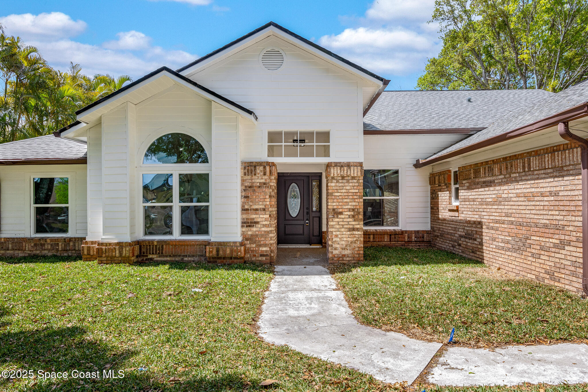 930 Holloway Trail