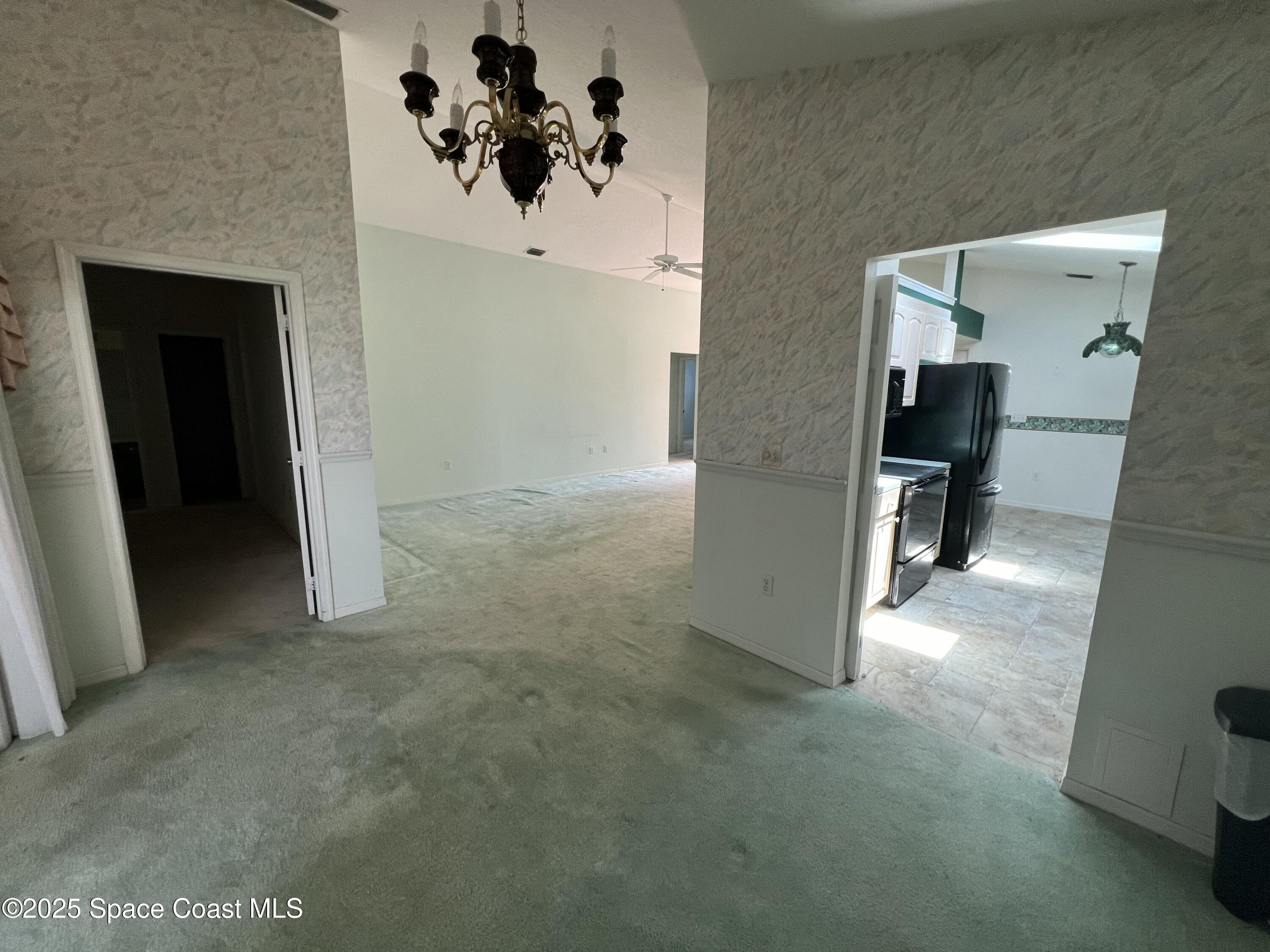 1082 S Fork Circle