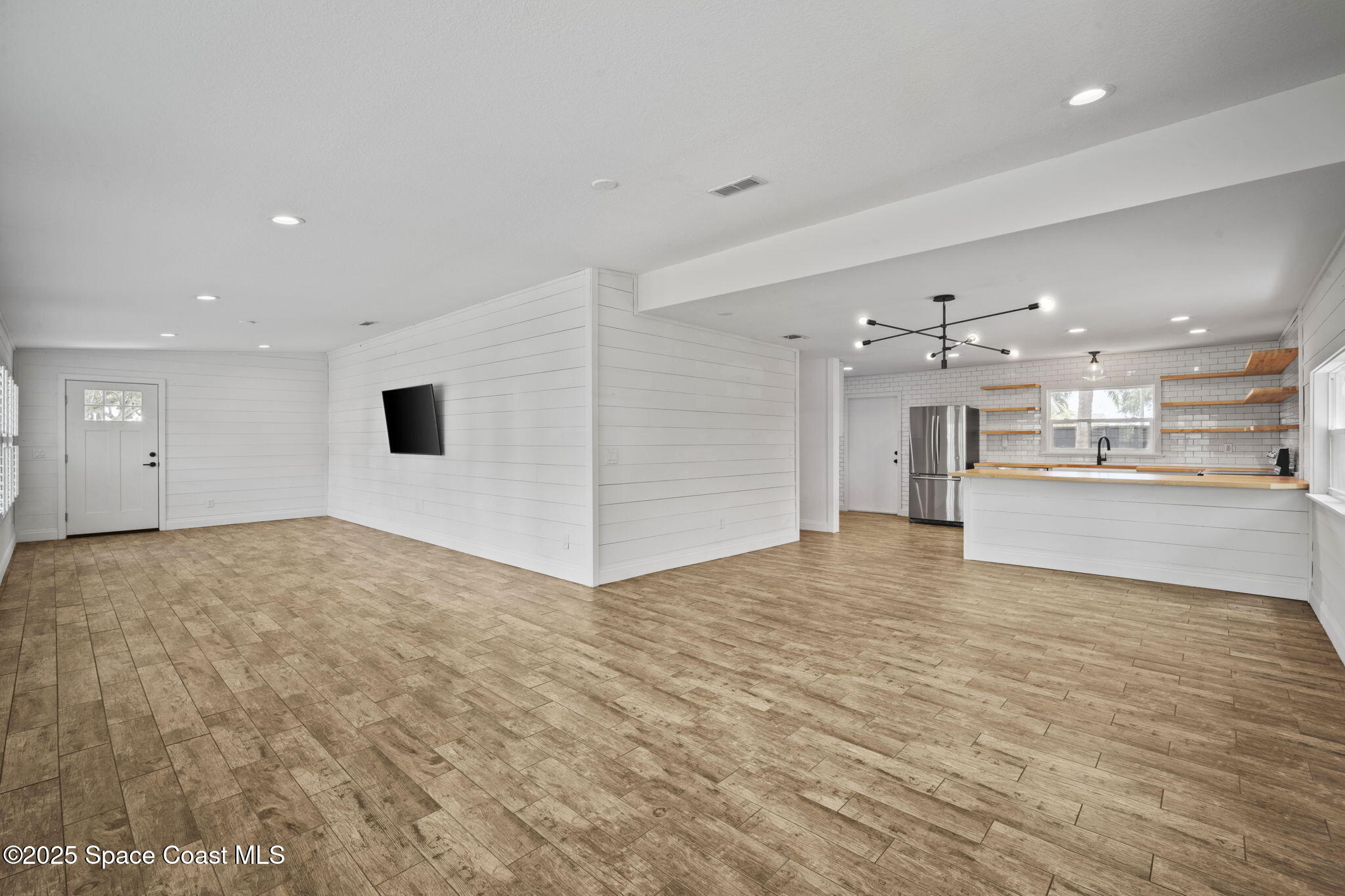 1668 Oceana Drive