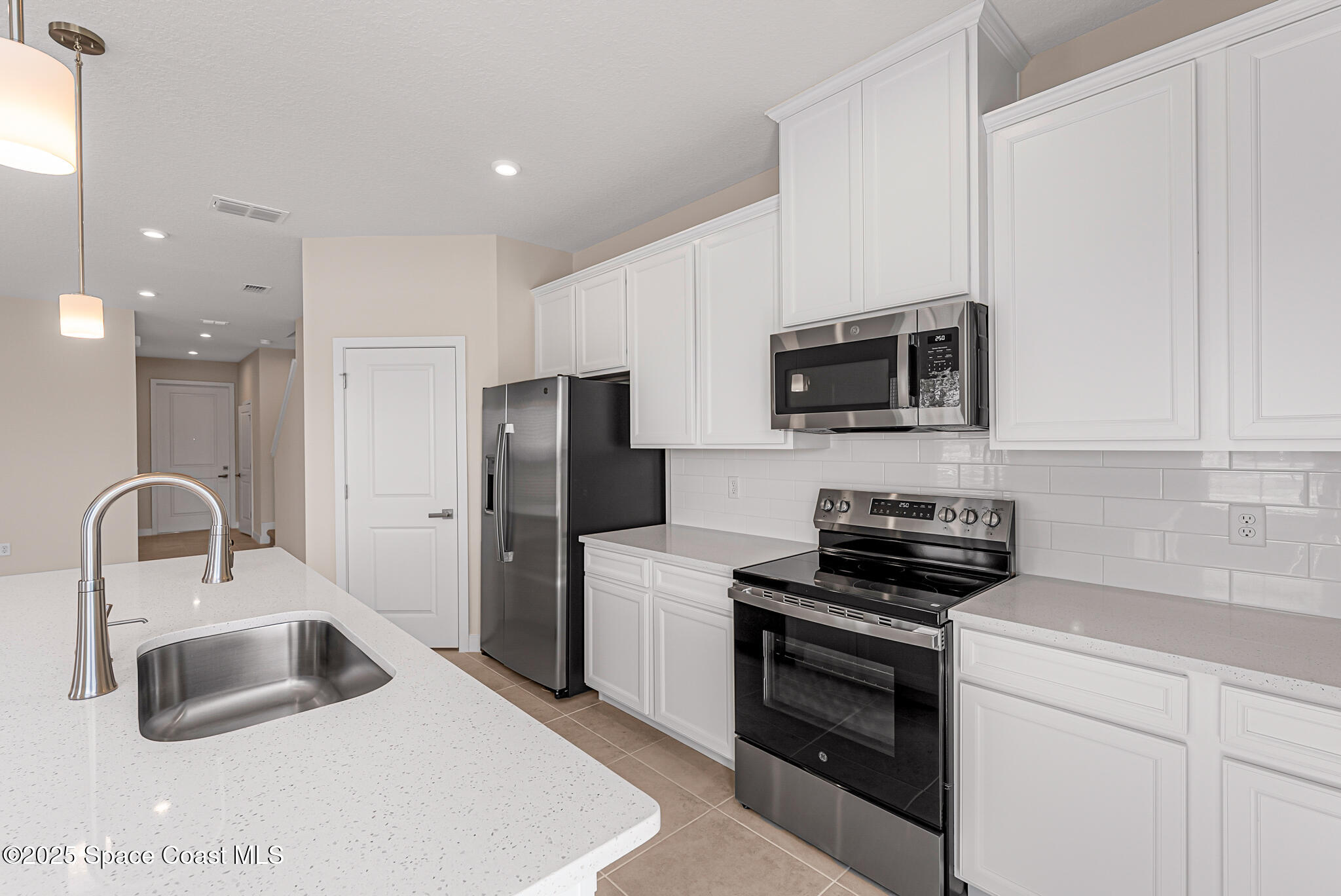 1715 Kendall Pointe Place