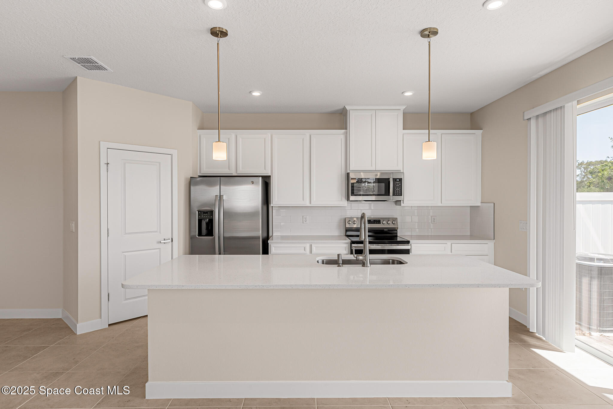 1715 Kendall Pointe Place