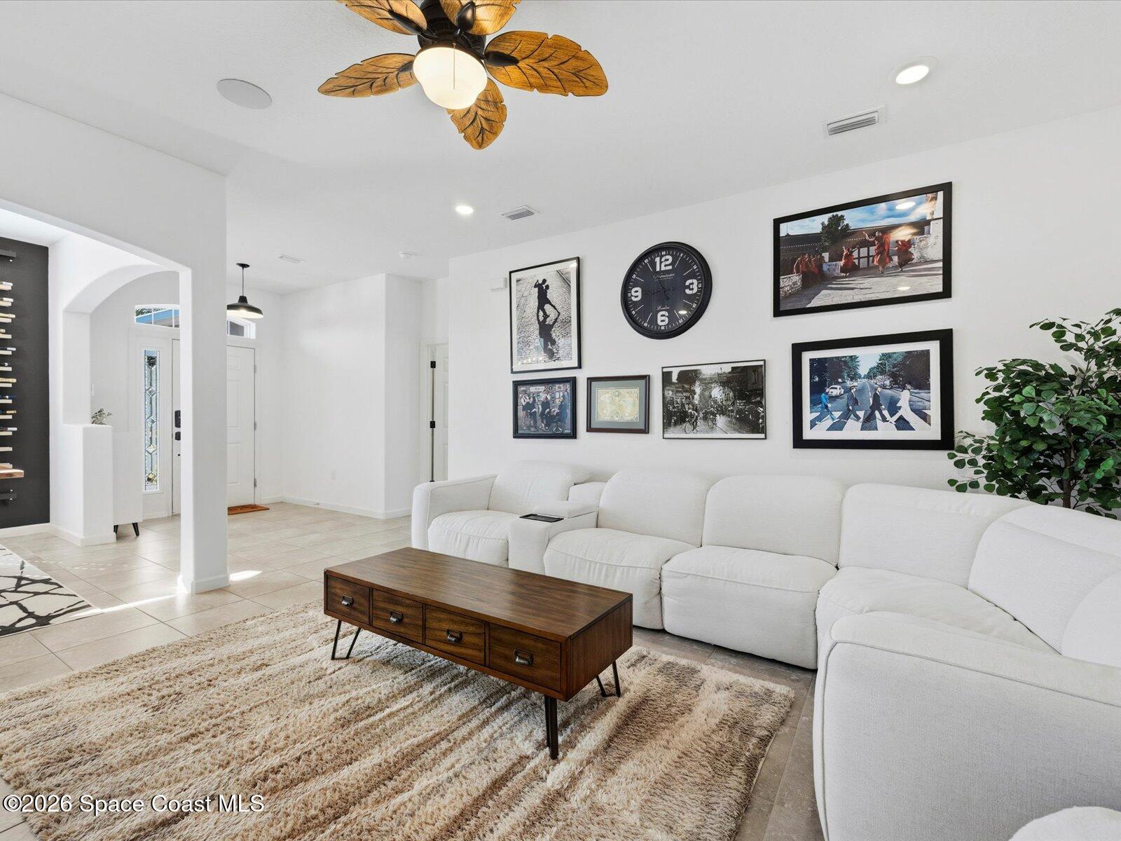 679 Gleneagles Drive SE