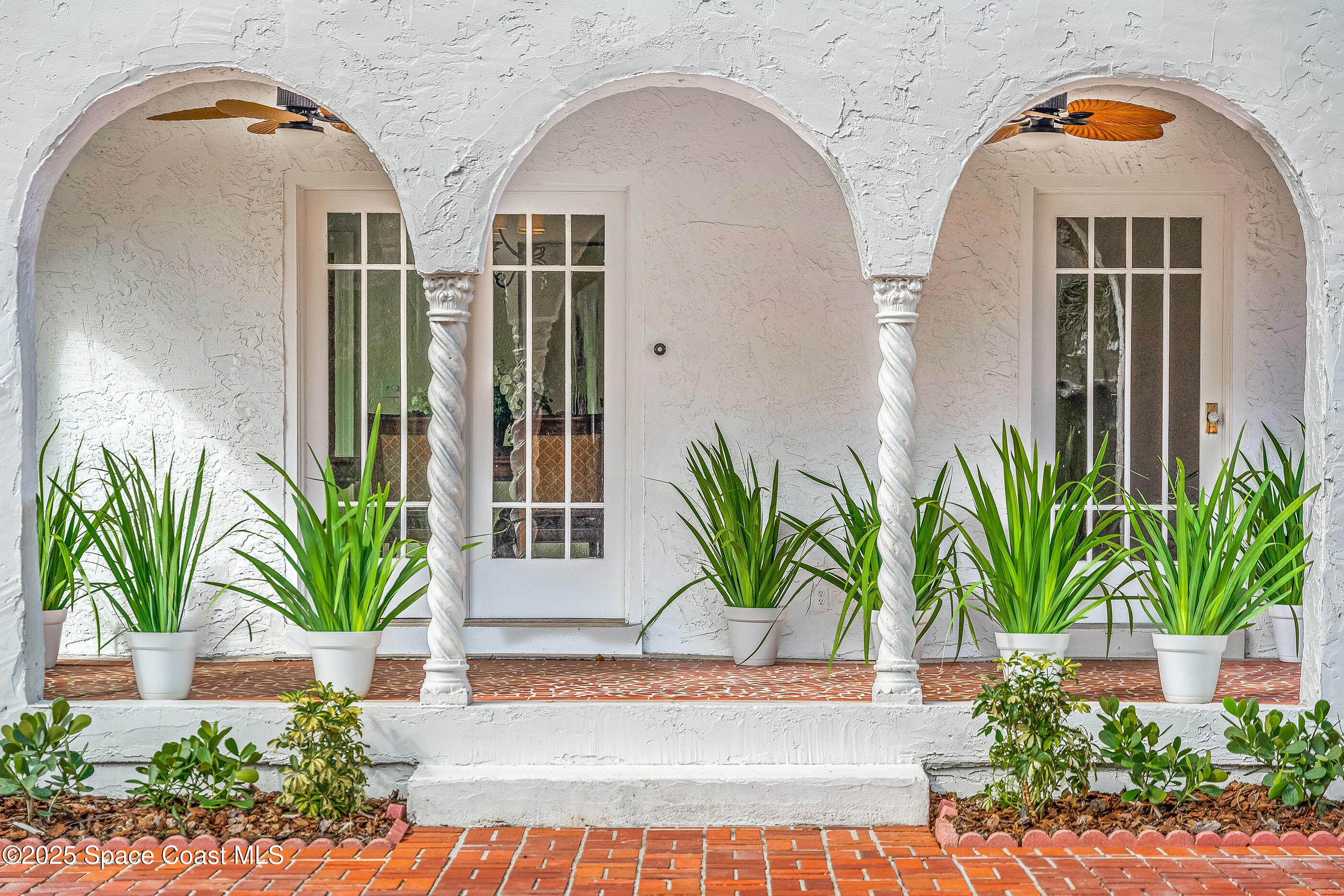 121 Circle Drive