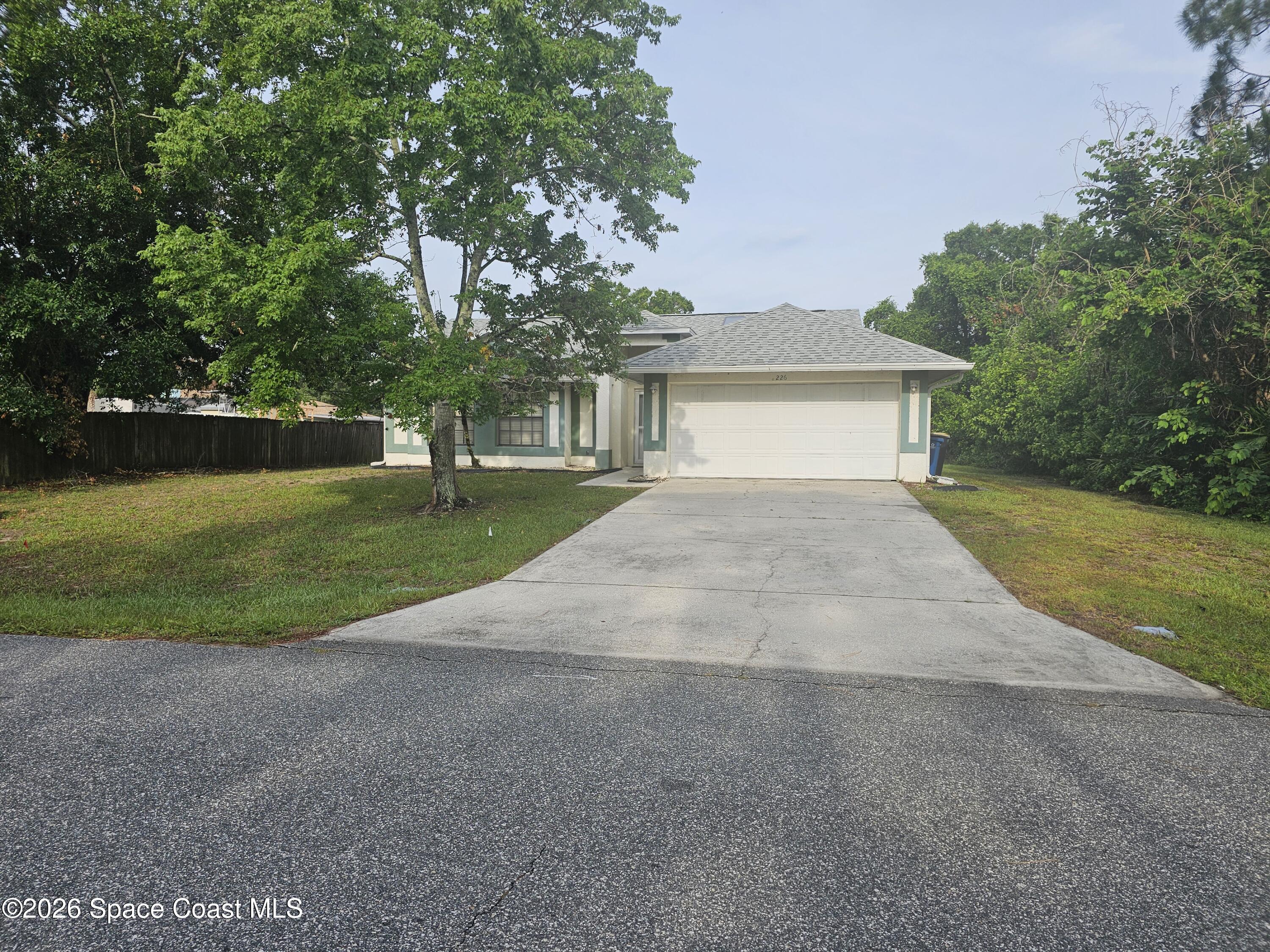 226 Pigeon Avenue NE