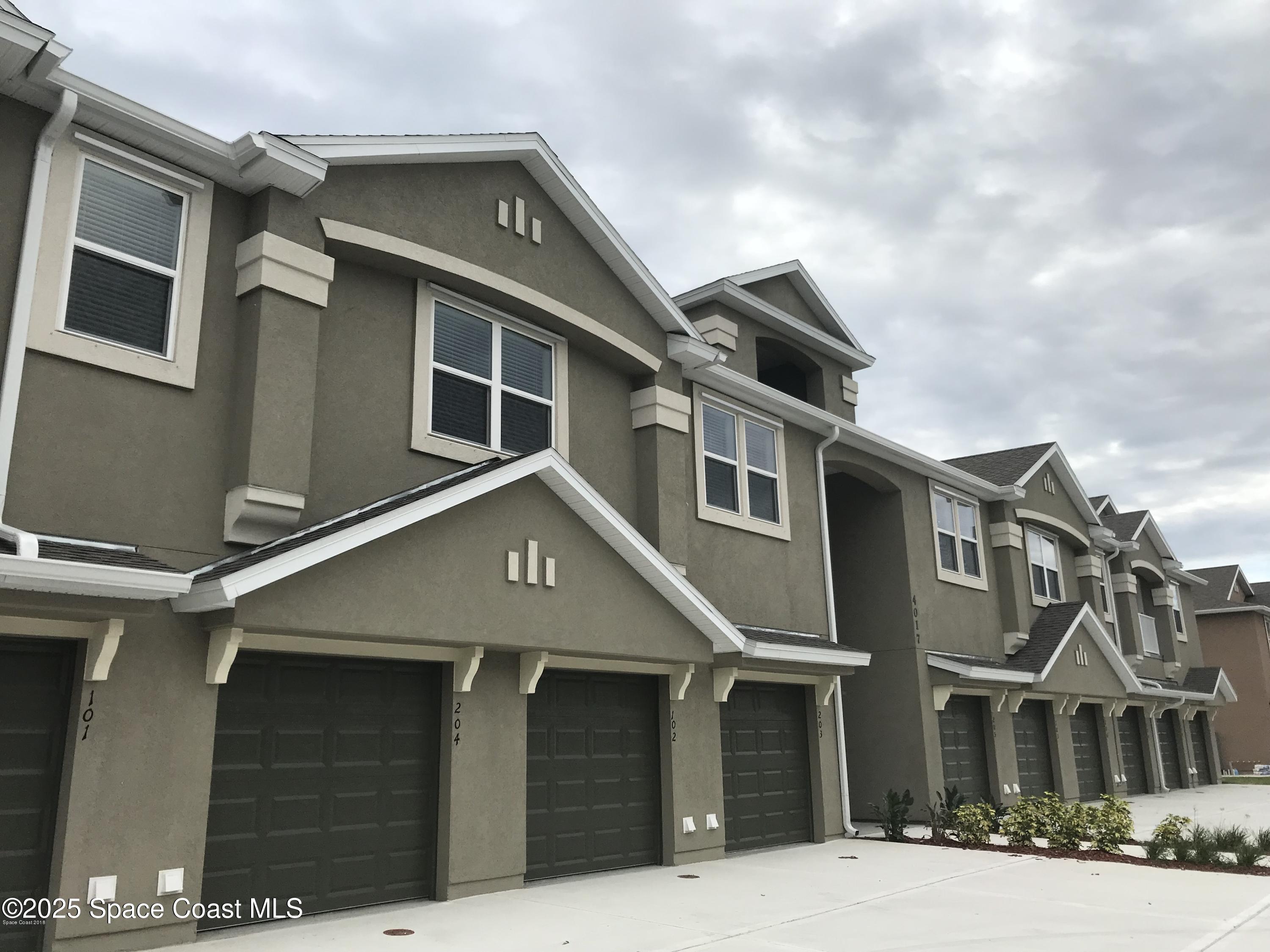 4017 Meander Place 102