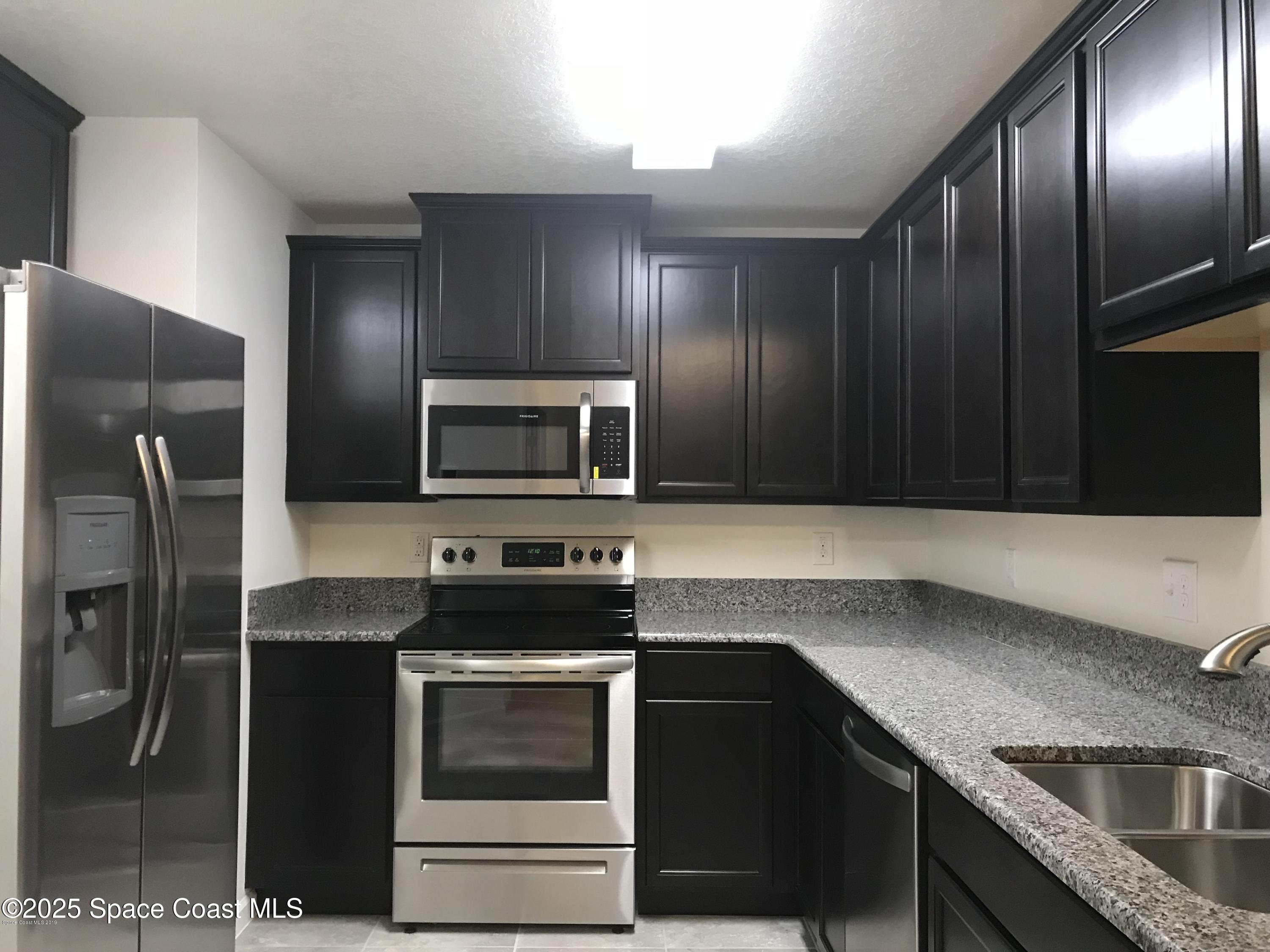 4017 Meander Place 102