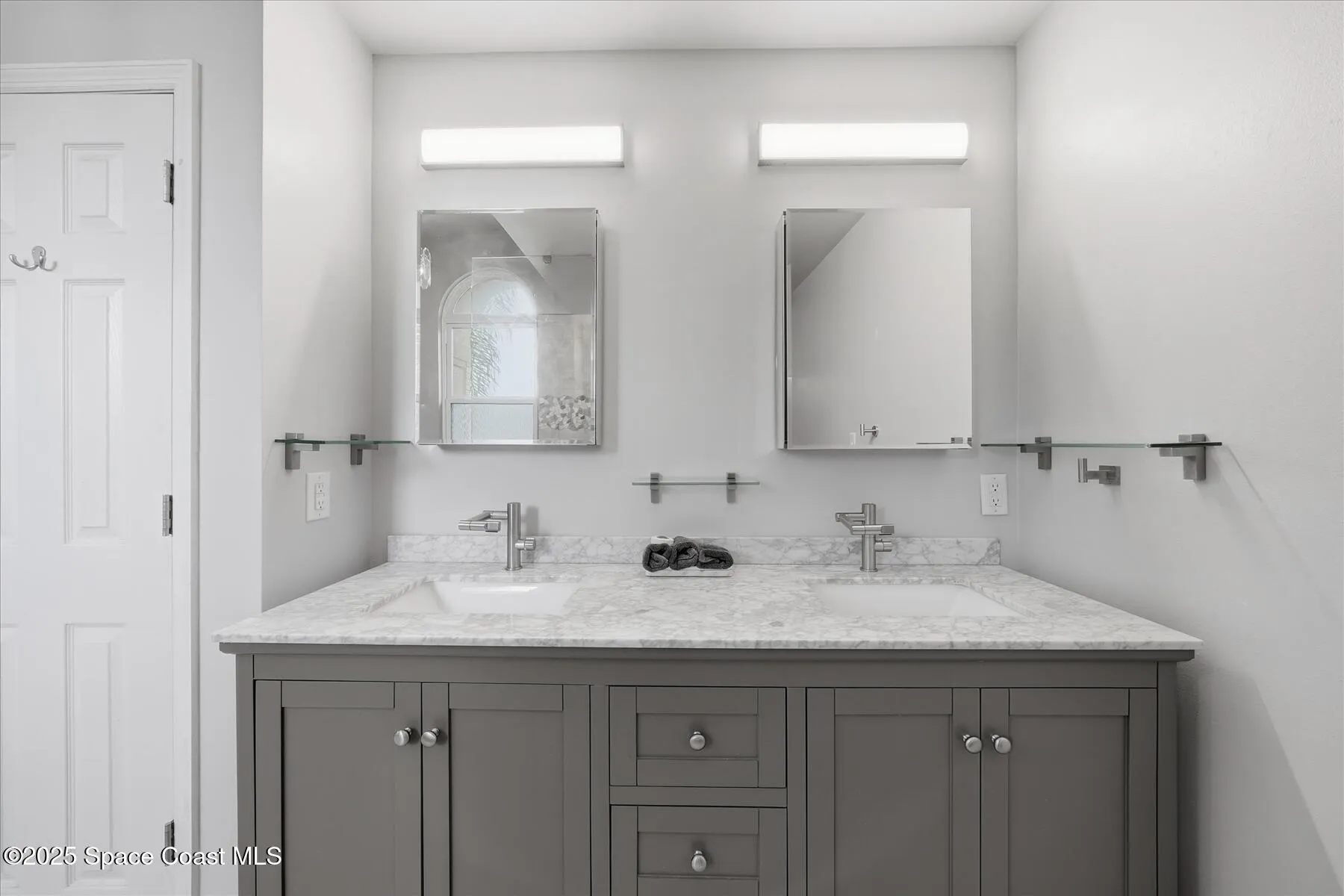 Melbourne, Florida 32901, United States, 3 Bedrooms Bedrooms, ,2 BathroomsBathrooms,Residential,Active,240776