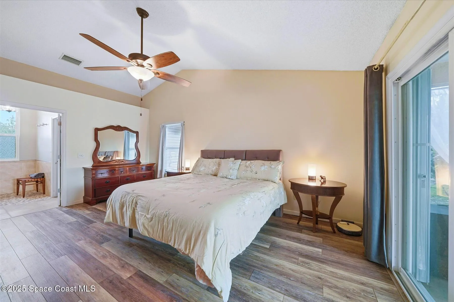 Melbourne, Florida 32901, United States, 3 Bedrooms Bedrooms, ,2 BathroomsBathrooms,Residential,Active,240776