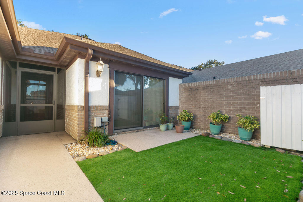 2131 Kings Cross Street