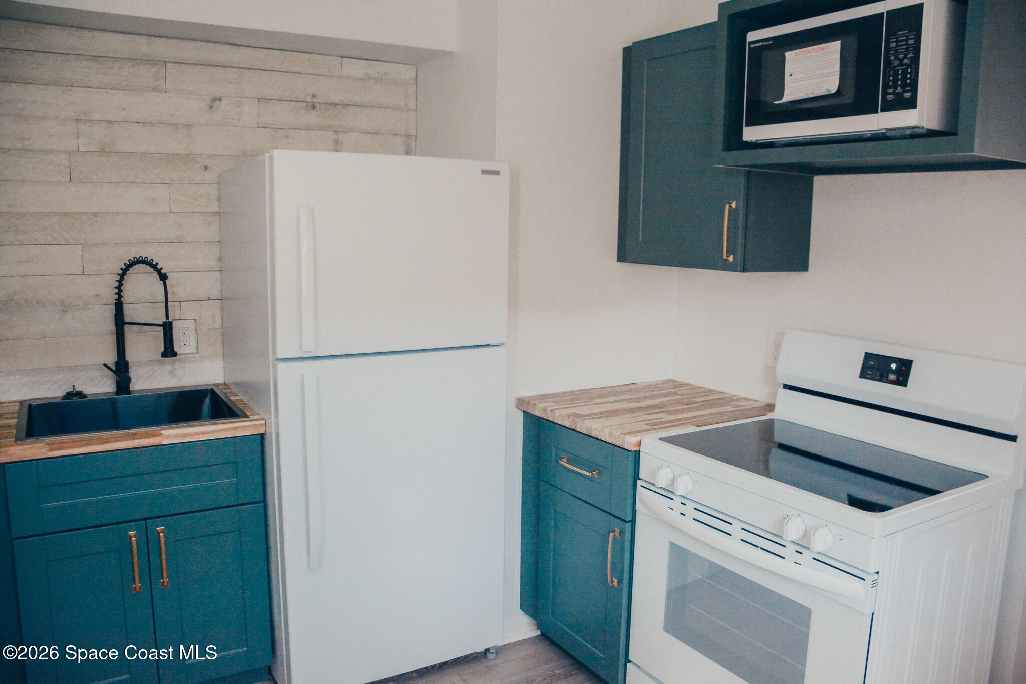 211 Circle Drive 27c